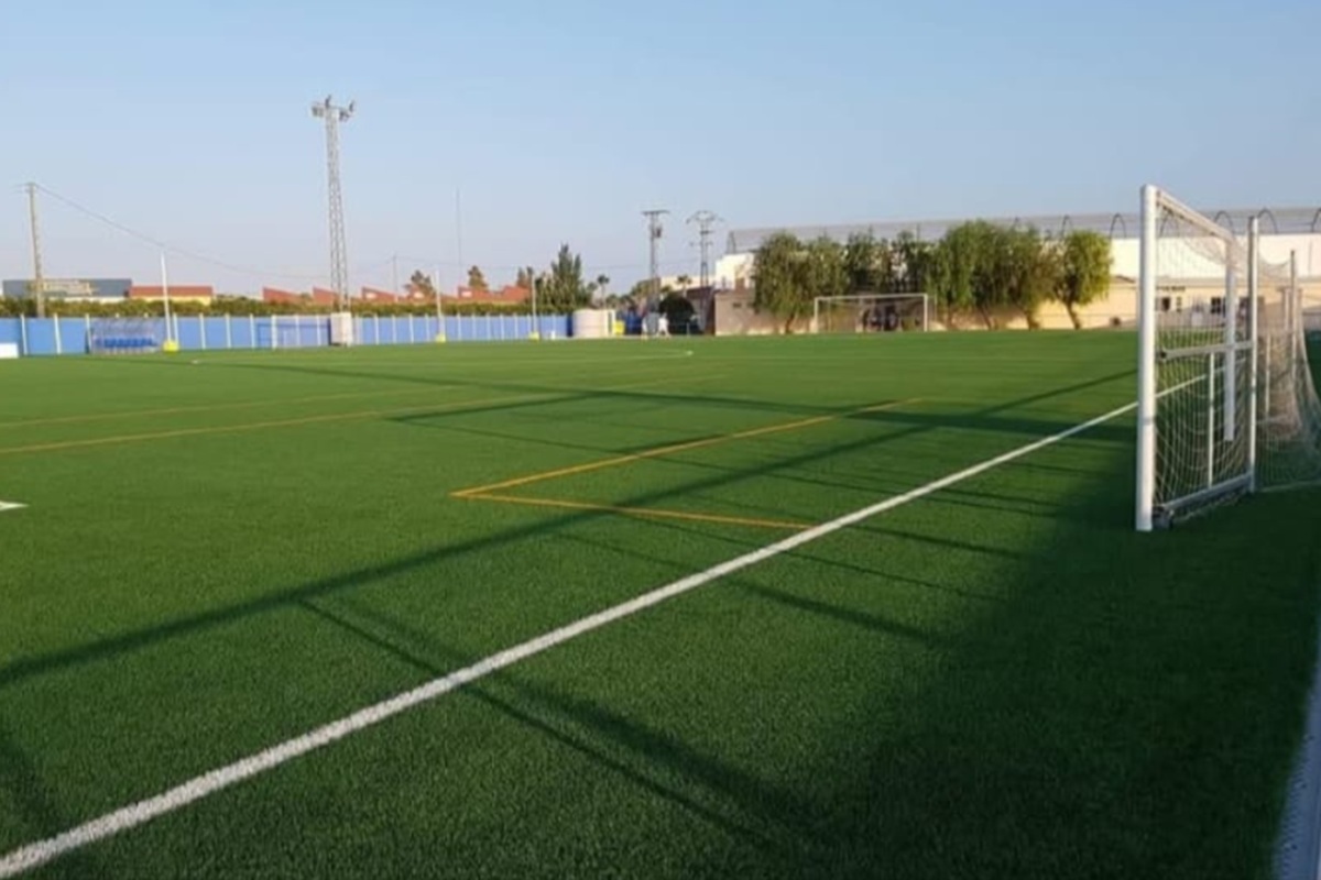 Investigan una fiesta con menores y strippers en el recinto municipal de un club de fútbol base valenciano