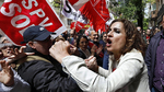 22 reuniones de la cloaca del PSOE: una masa de militantes se concentró en la puerta de Ferraz mientras dentro se fundaba la trama con un cargo de Moncloa presente