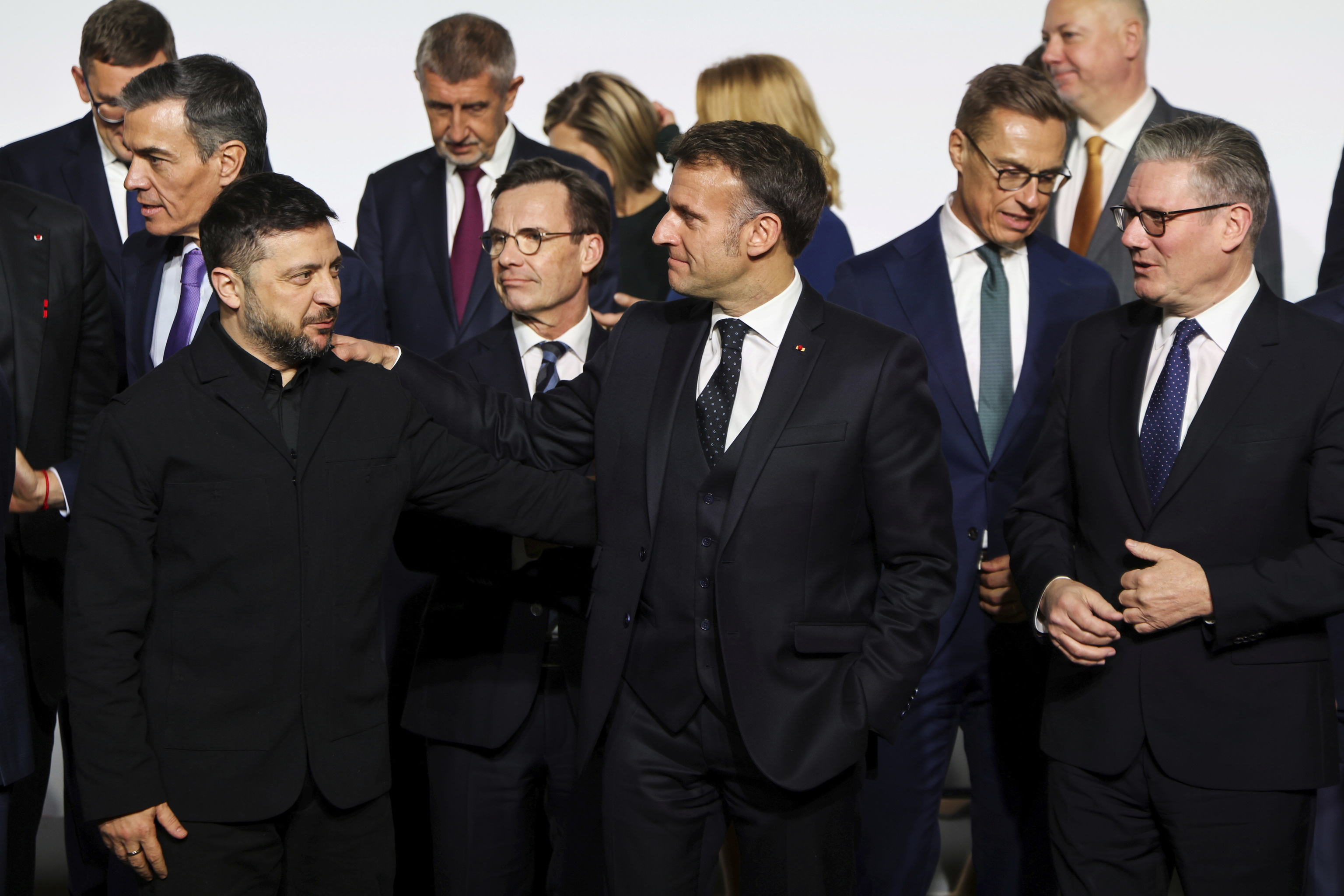 Zelenski se reunirá el domingo con Merz, Starmer y Macron para avanzar hacia unas conversaciones de paz con Putin