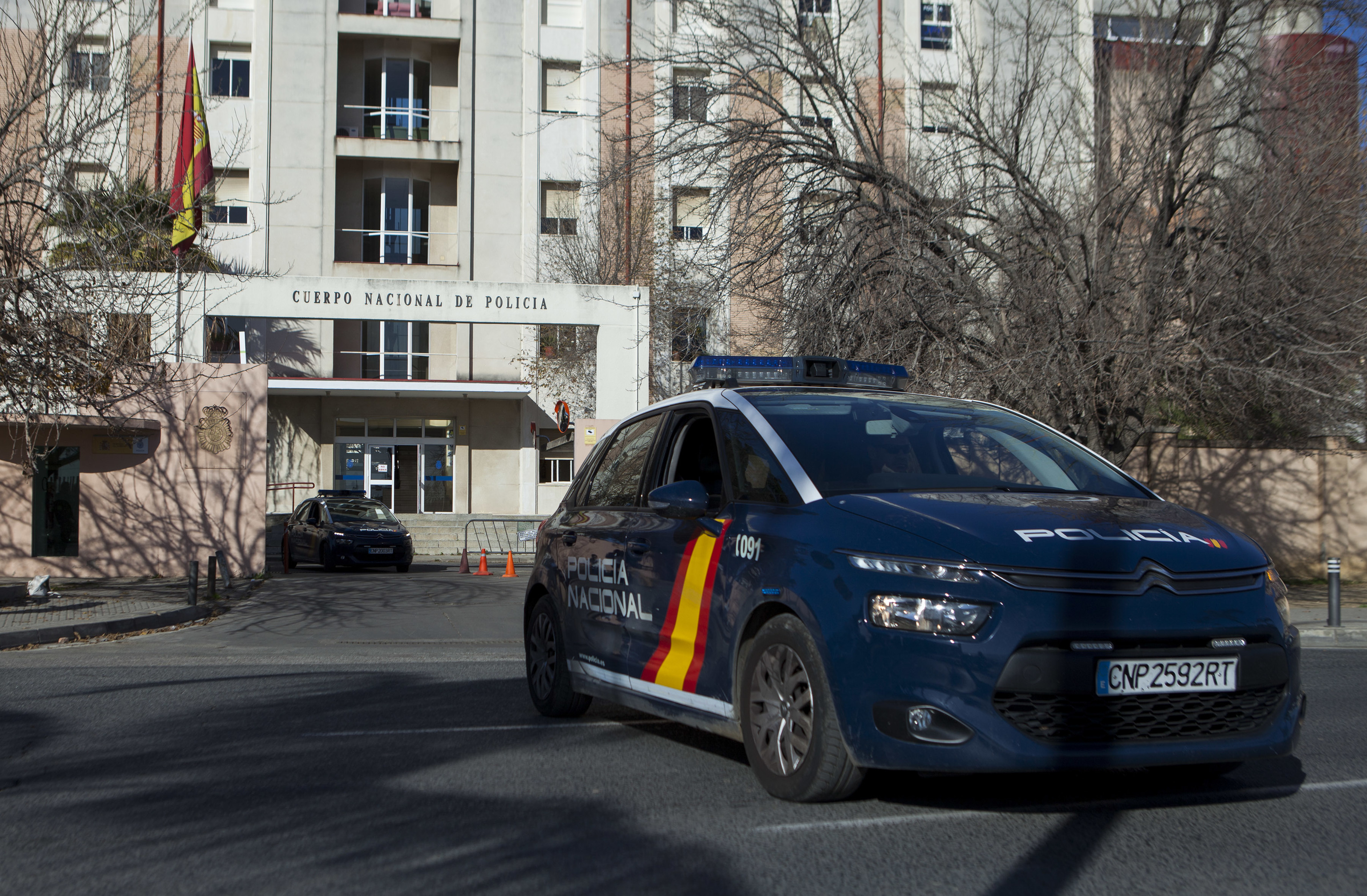 Muere un joven tras recibir una descarga eléctrica al salir 