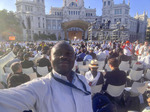 La 'adopción' de Don Achilles, el sacerdote arquitecto que llegó de Camerún y tocó a León