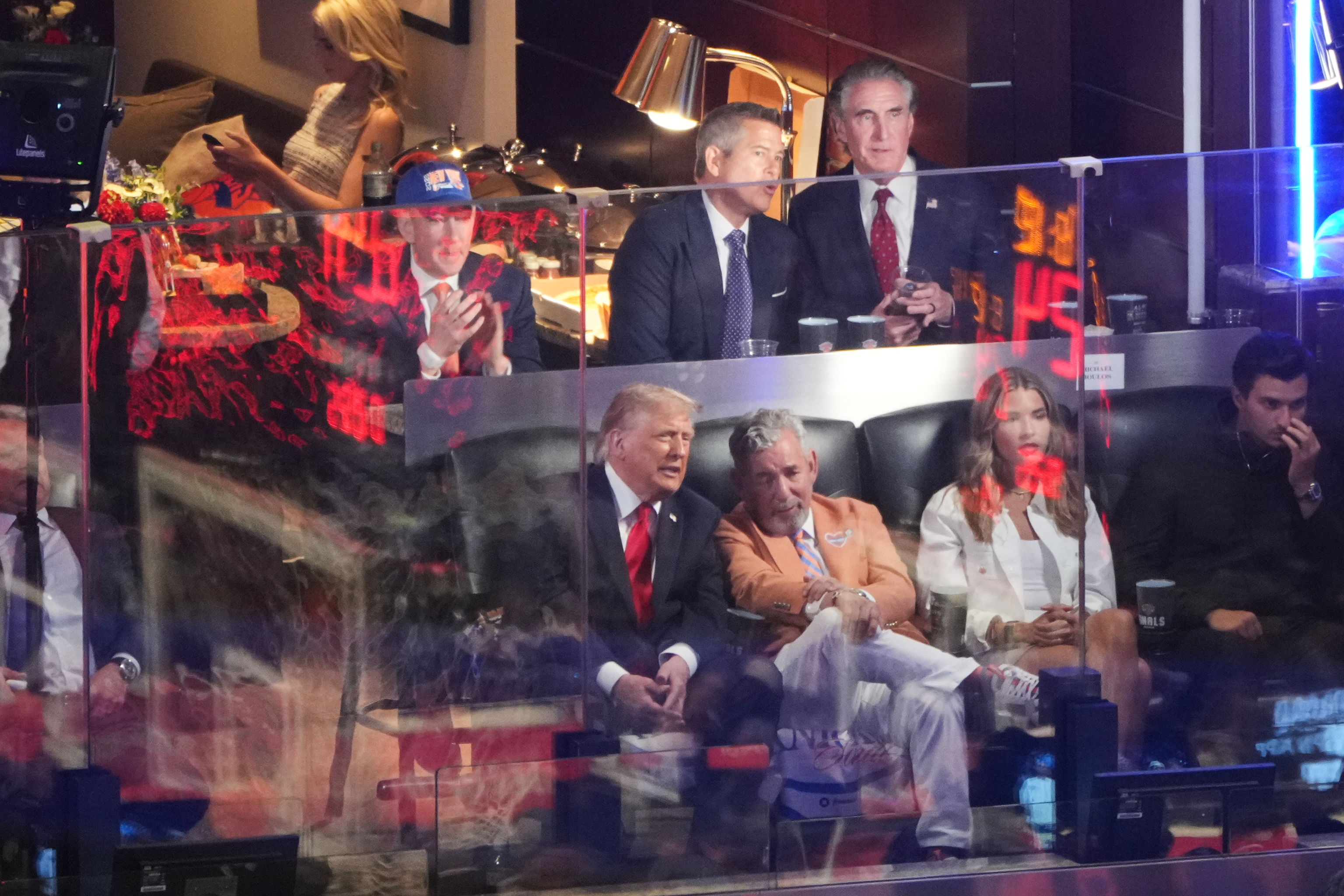 Trump se convierte en el primer presidente de EEUU que asist
