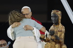 El Papa consuela a los más frágiles en Montjuic, habla del suicidio y los feminicidios: "No debemos espiritualizar el dolor, Dios no quiere sufrimiento"