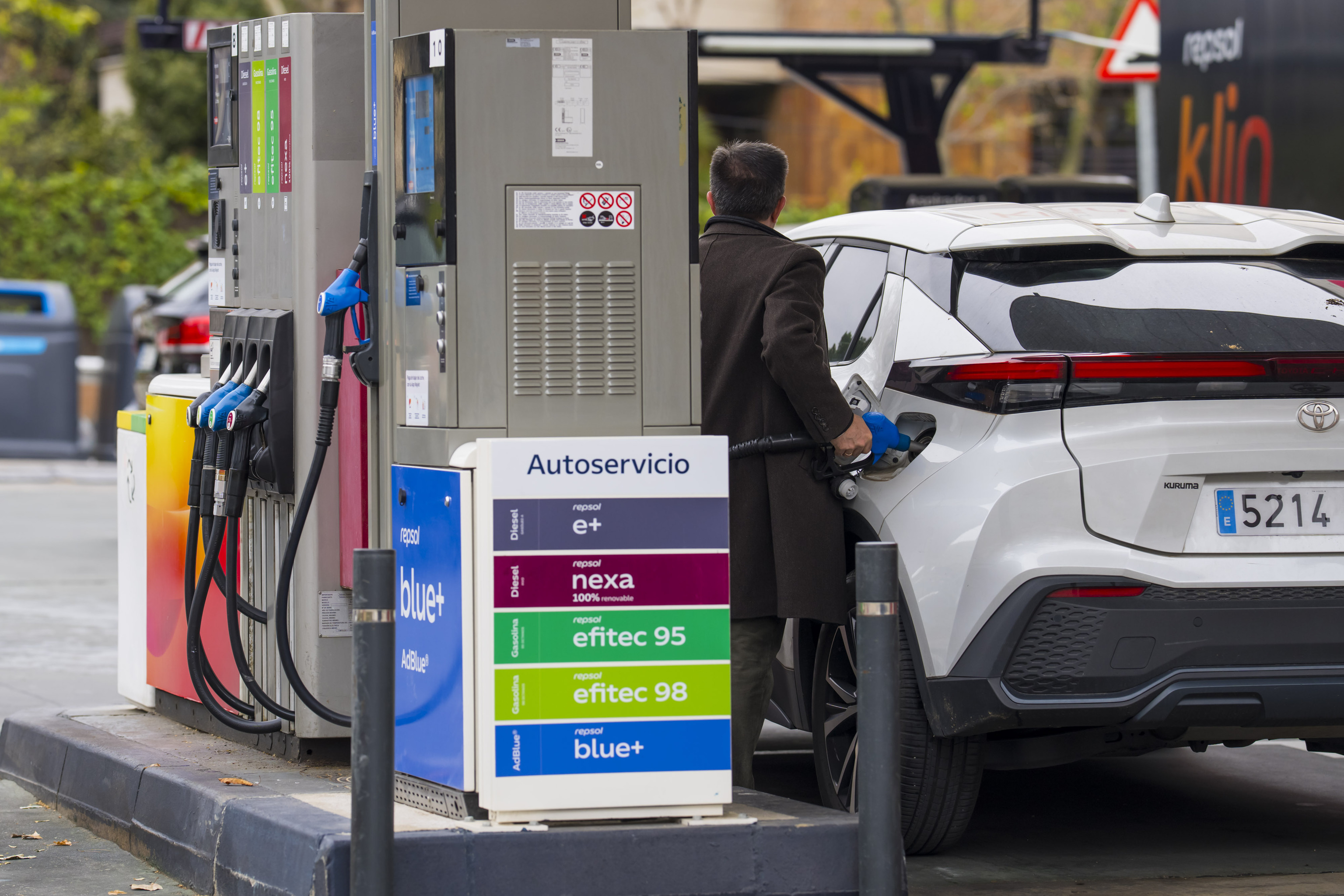 El descuento del diésel sube a 20 céntimos y el de la gasolina baja a 5 a partir de este martes: estos son los cambios que llegan en los combustibles en septiembre