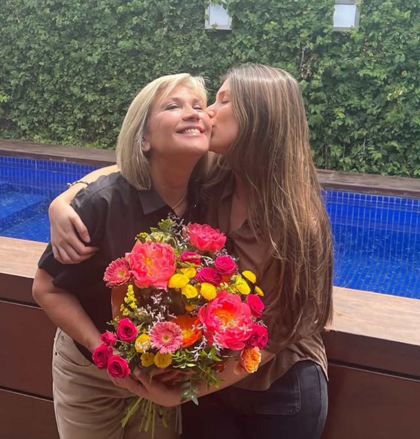 El orgullo de Julia Otero por su hija Candela, "que ya es cirujana vascular"