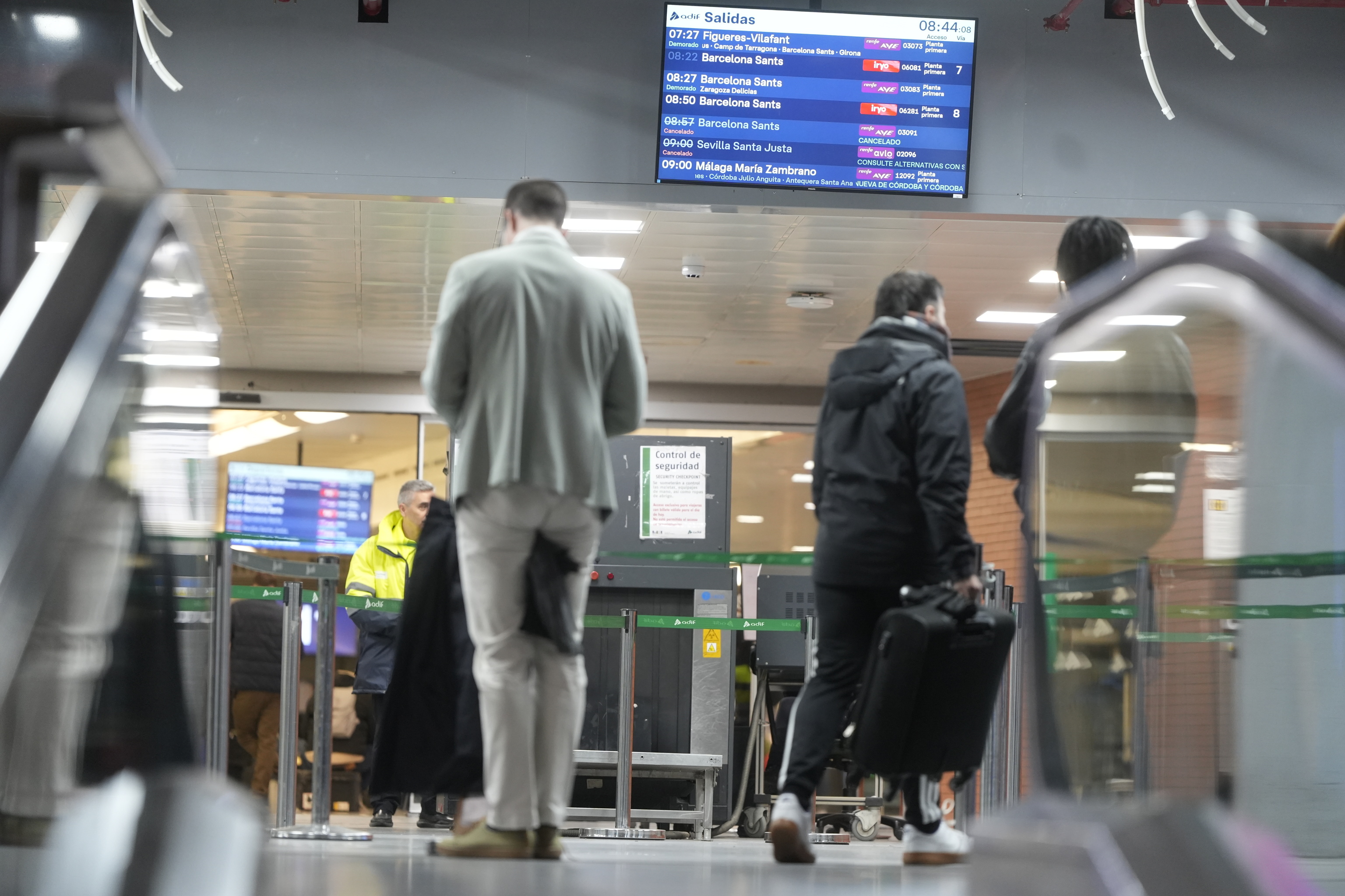 La alta velocidad ferroviaria recupera "poco a poco" a los viajeros... y el alza de los precios: los billetes entre Madrid y Barcelona se encarecen un 9% respecto al verano de 2025