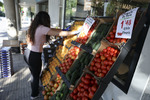 Los precios suben ya más que los sueldos para siete de cada diez trabajadores con convenio