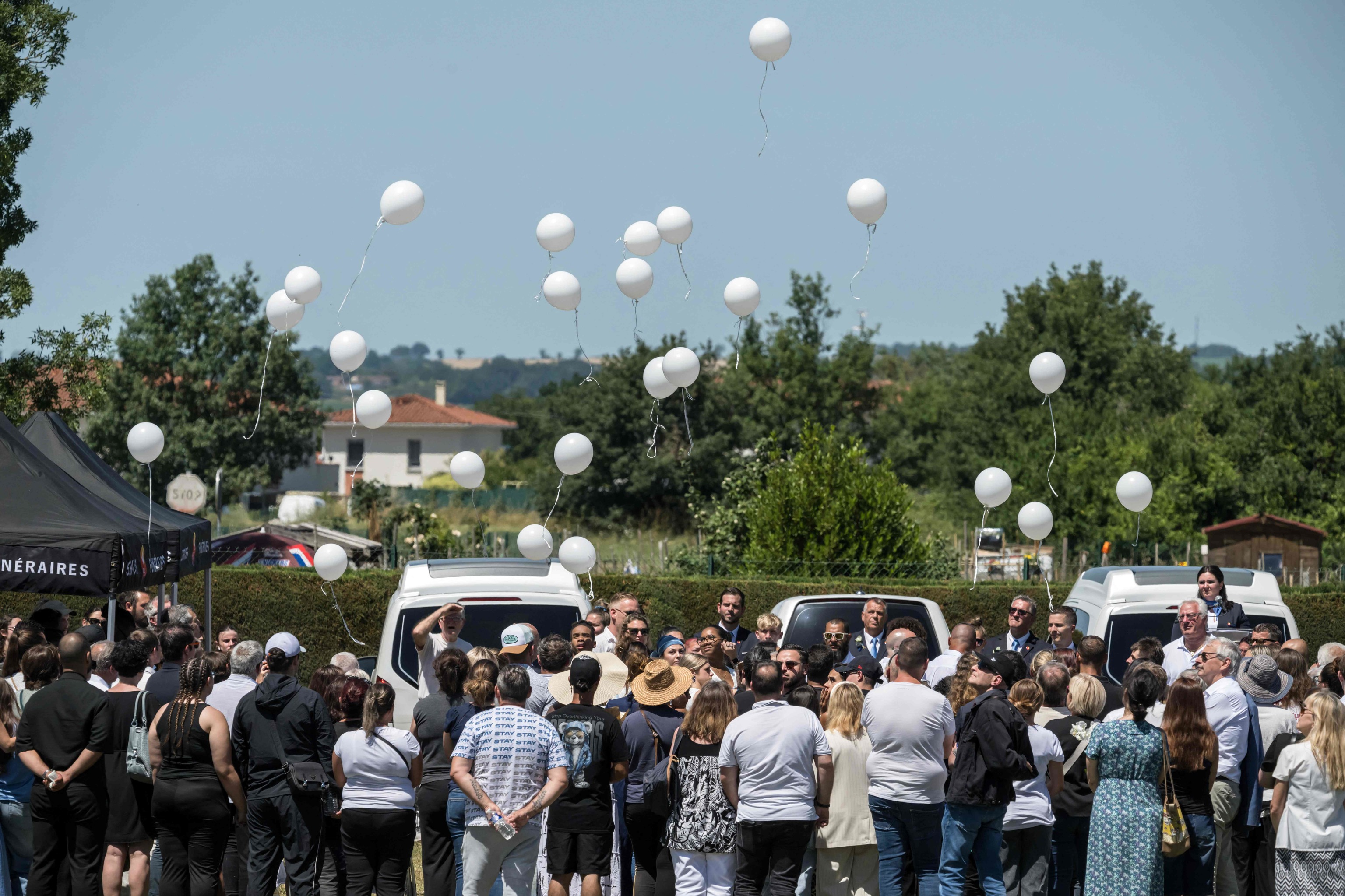 El entierro de Lyhanna reactiva las protestas en Francia por la violencia hacia los niños