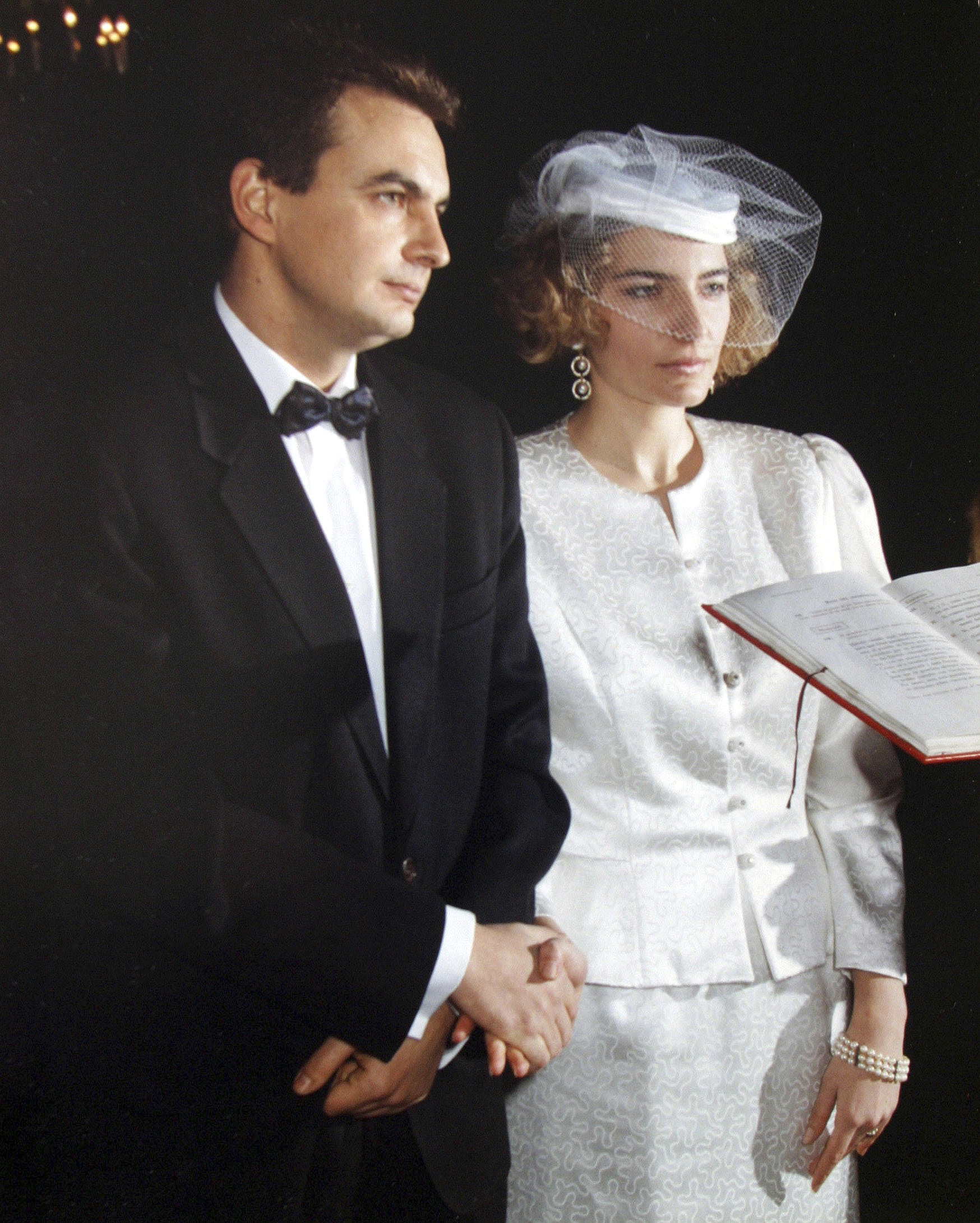 Hacienda investiga a Zapatero, a Sonsoles Espinosa, a las hijas de ambos y a 'Julito' Martínez entre los años 2021 y 2024