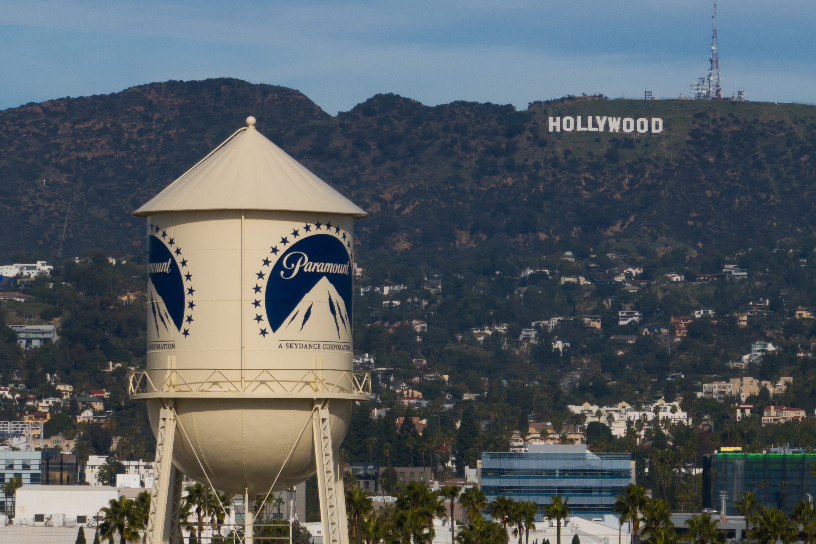 EEUU autoriza la compra de Warner Bros. Discovery por parte de Paramount en una operación de 110.000 millones de dólares