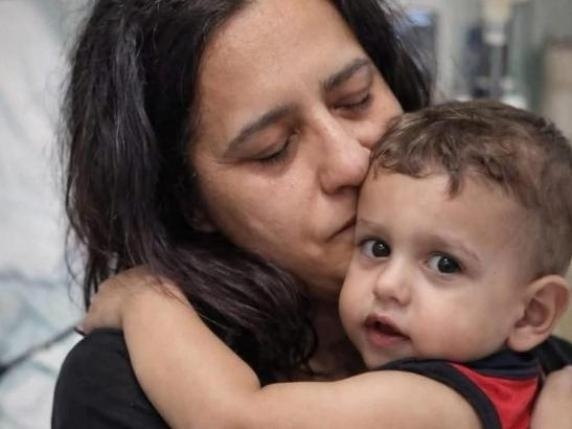 La madre de Domenico, el bebé que murió por un trasplante con un "corazón quemado", tras la suspensión de dos médicos: "Espero que quienes cometieron errores paguen lo que hicieron"