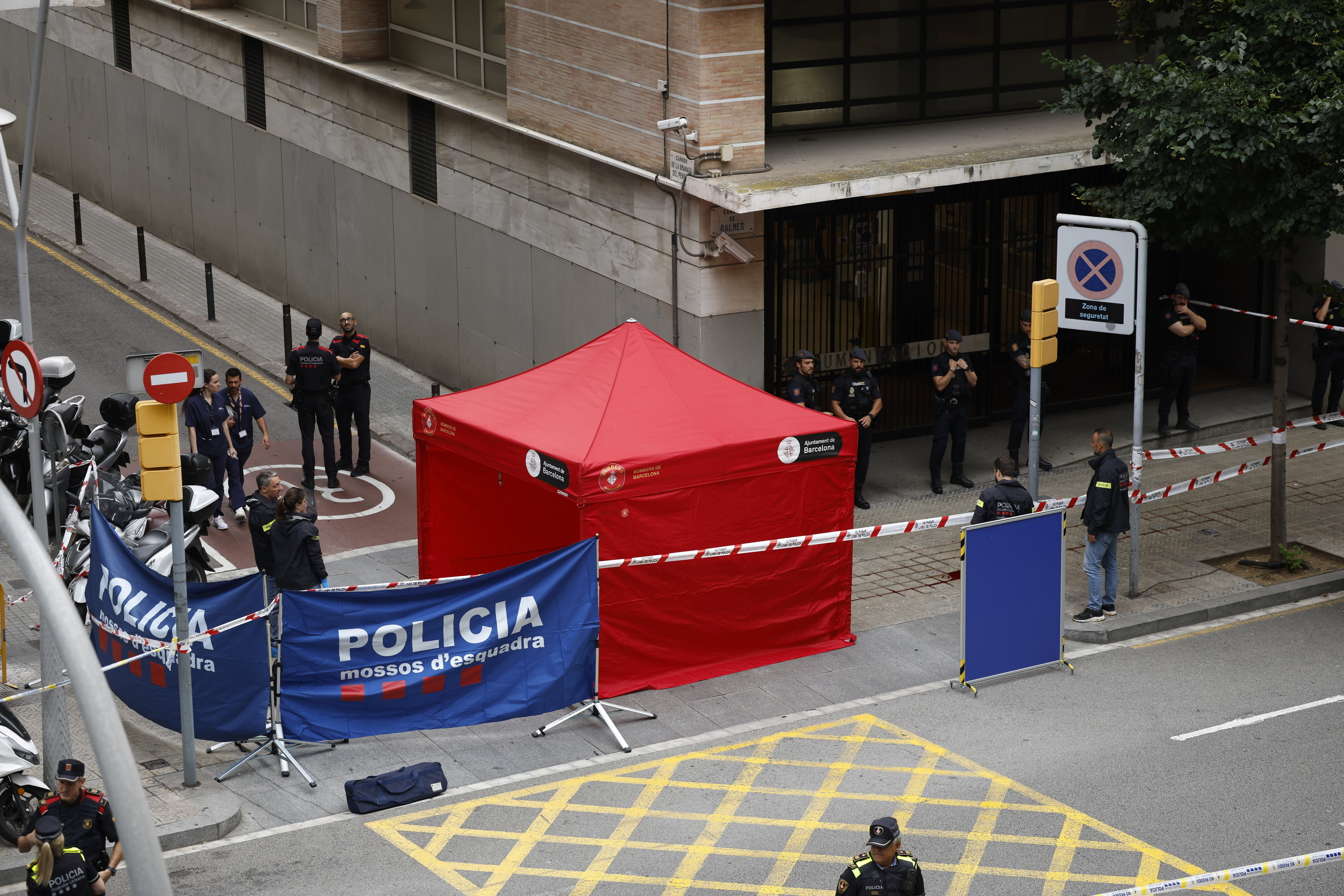 Los Mossos identifican al ejecutado en la calle Balmes de Barcelona como un hombre serbio con una Orden de detención europea