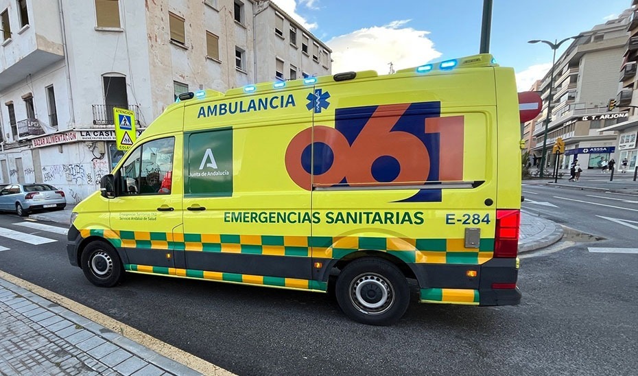 Herido el piloto de una avioneta tras chocar contra una torre de alta tensión en Sevilla