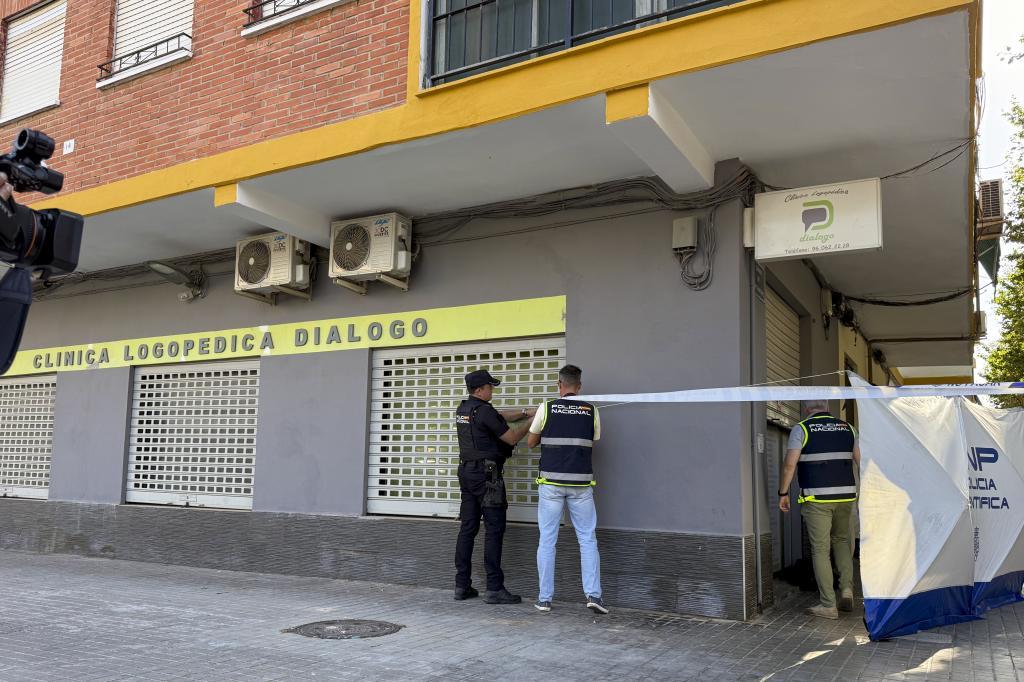 La madre cuyo hijo pudo ver al asesino del logopeda minutos antes del crimen: "Cerró la puerta y le dijo: 'Vicente no está'"