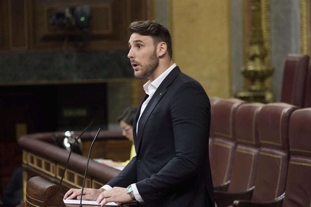 El Congreso aprobará a instancias del PSOE penas de hasta dos años de cárcel para quienes apliquen "terapias de conversión"