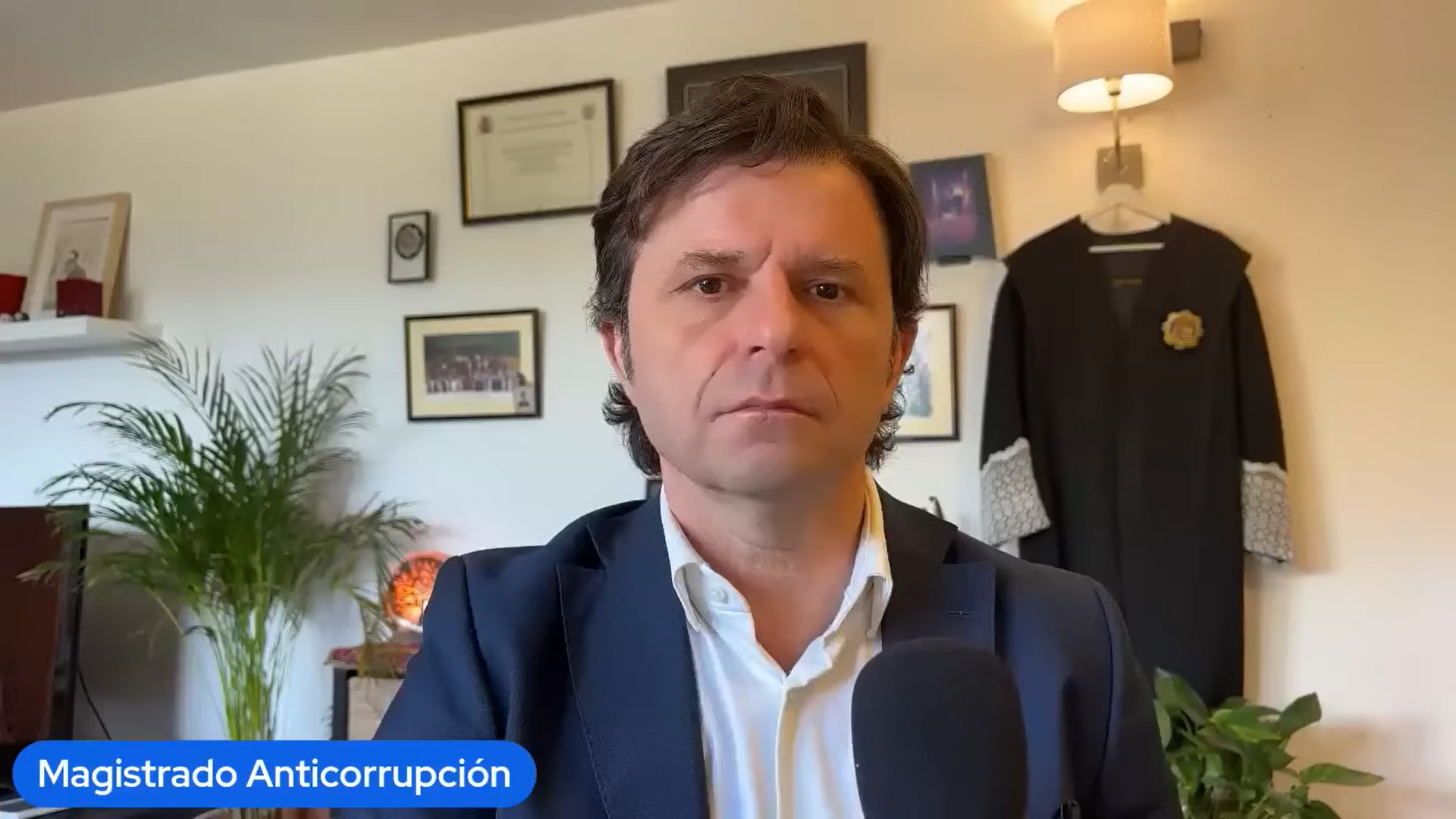 El ex juez que Leire Díez usó para "destruir" a la jueza del hermano de Sánchez es un condenado por malos tratos: "Te voy a matar"