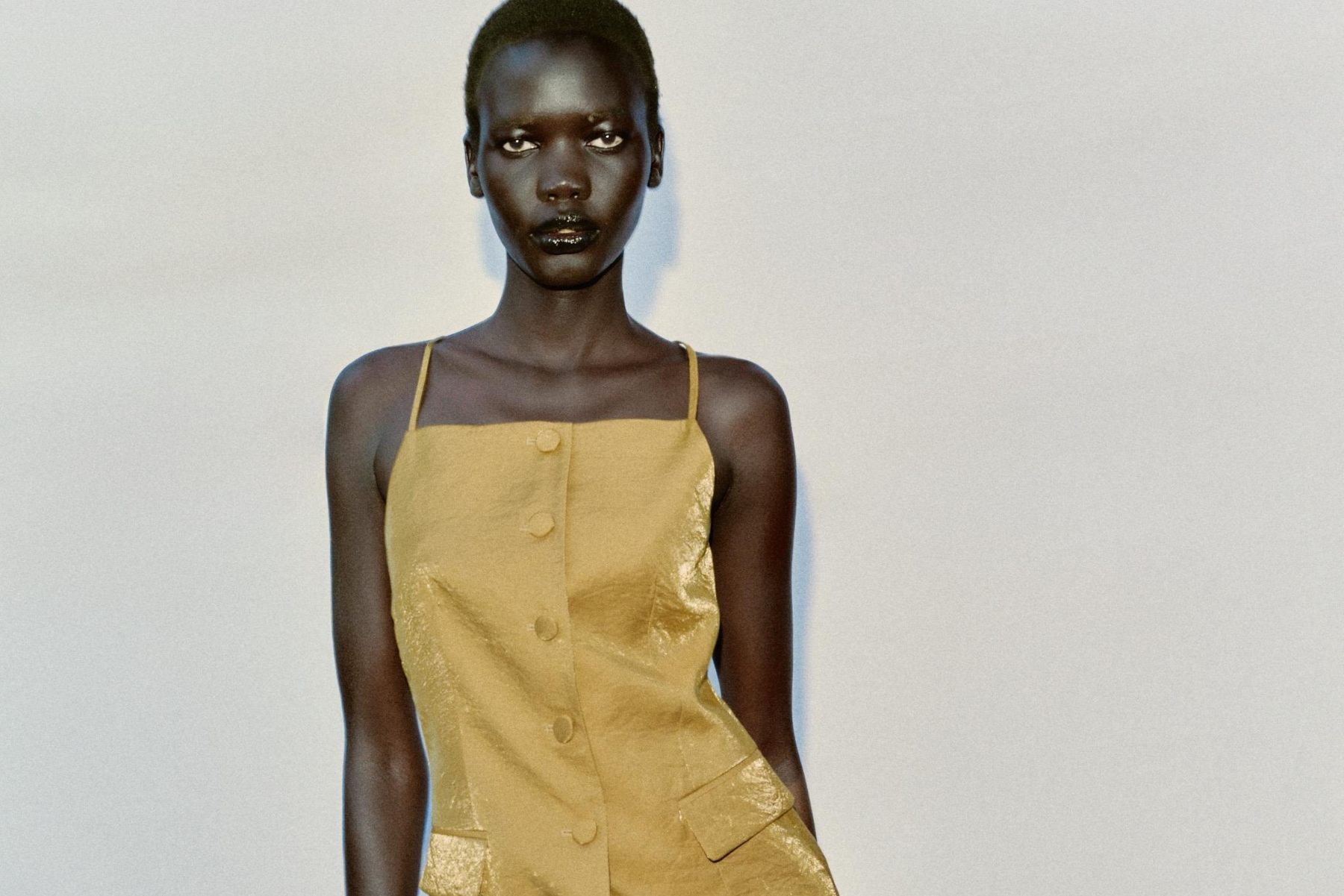 Ya tengo claras mis rebajas: estos 9 conjuntos de Zara son perfectos para bodas, cenas y eventos de verano