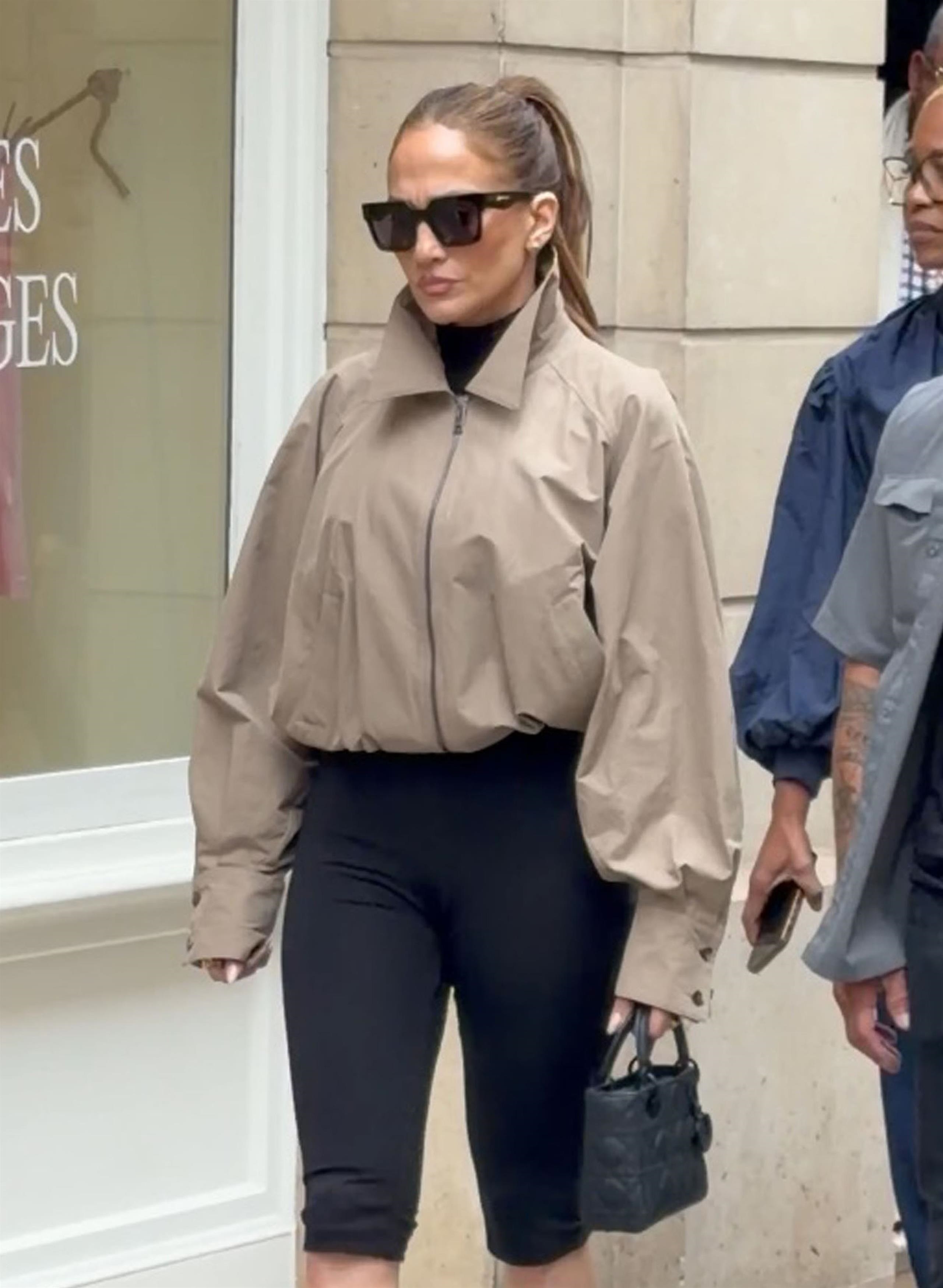 Jennifer Lopez sufrió una grave crisis de salud tras trabajar "98 días seguidos": "De repente, no podía ver"