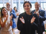 Nevenka Fernández, recibida con aplausos en Ponferrada tras su regreso más de 20 años después de convertirse en la primera mujer en denunciar acoso sexual en política