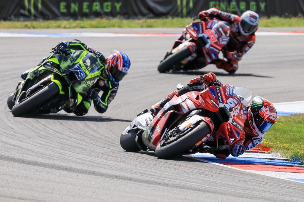 Pecco Bagnaia aparca sus fantasmas en la 'sprint race' de Brno