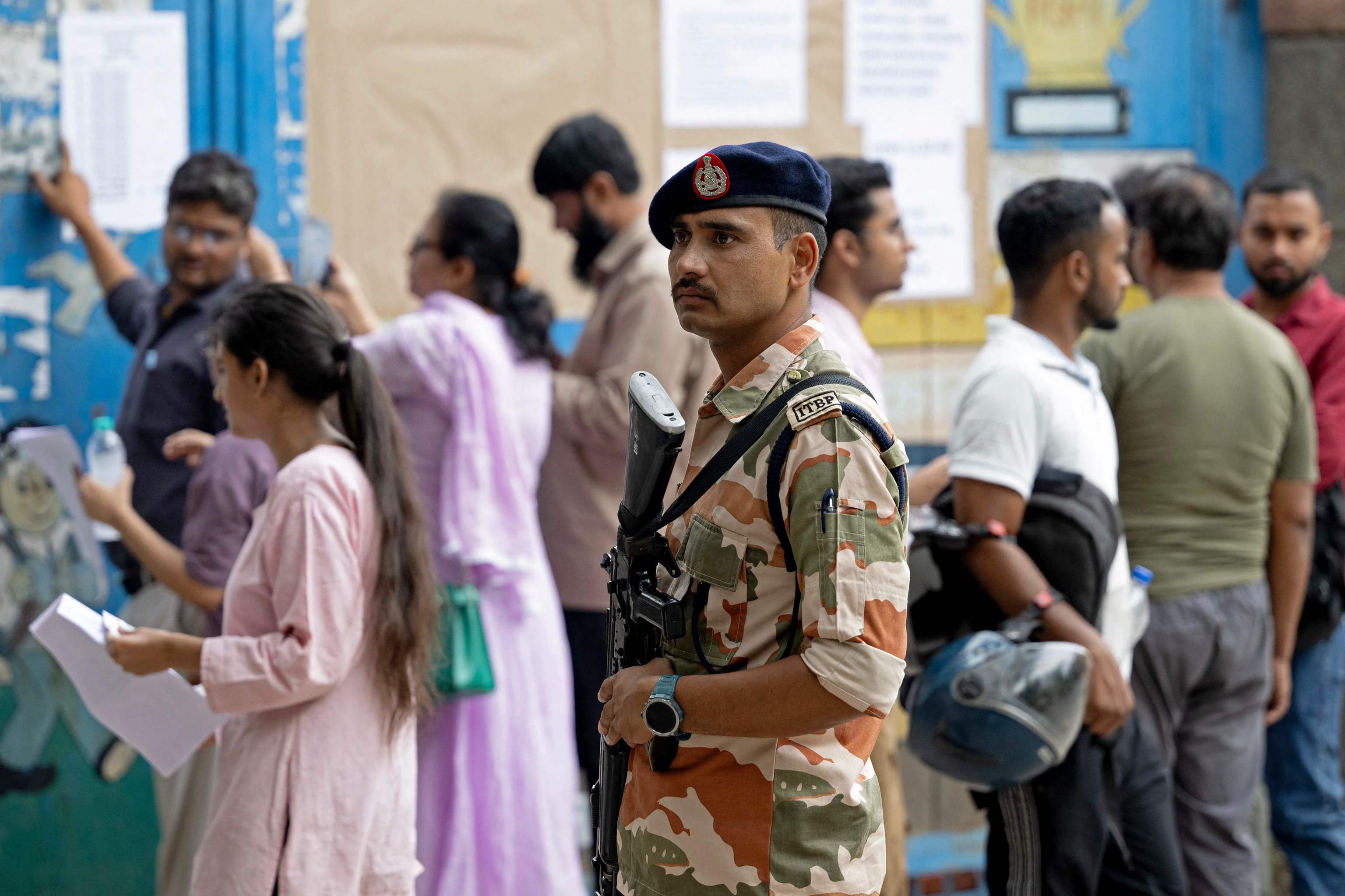 Millones de estudiantes repiten en India un examen filtrado, entre protestas y el polémico veto gubernamental a Telegram