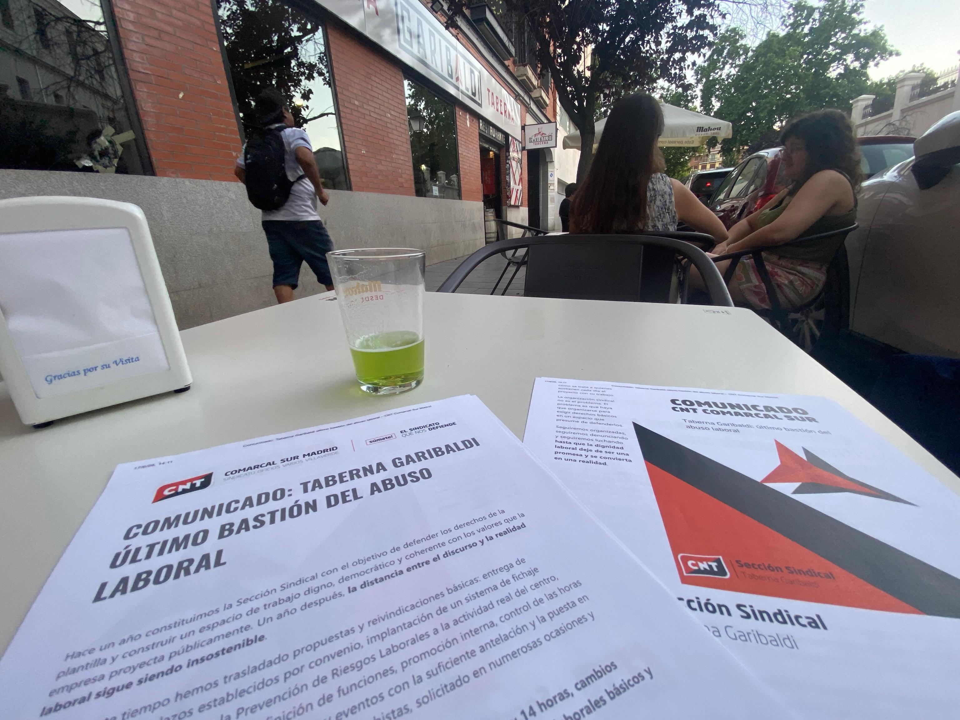 Taberna Garibaldi: en el "último bastión del abuso laboral" para la CNT ya no se sirve el 'Durruti Dry Martini'