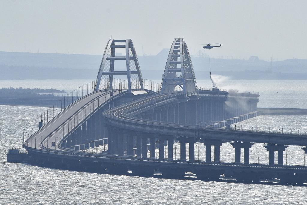 Ucrania redobla sus ataques con drones para aislar a Crimea,  que ha suspendido el suministro de gasolina a particulares y empresas privadas