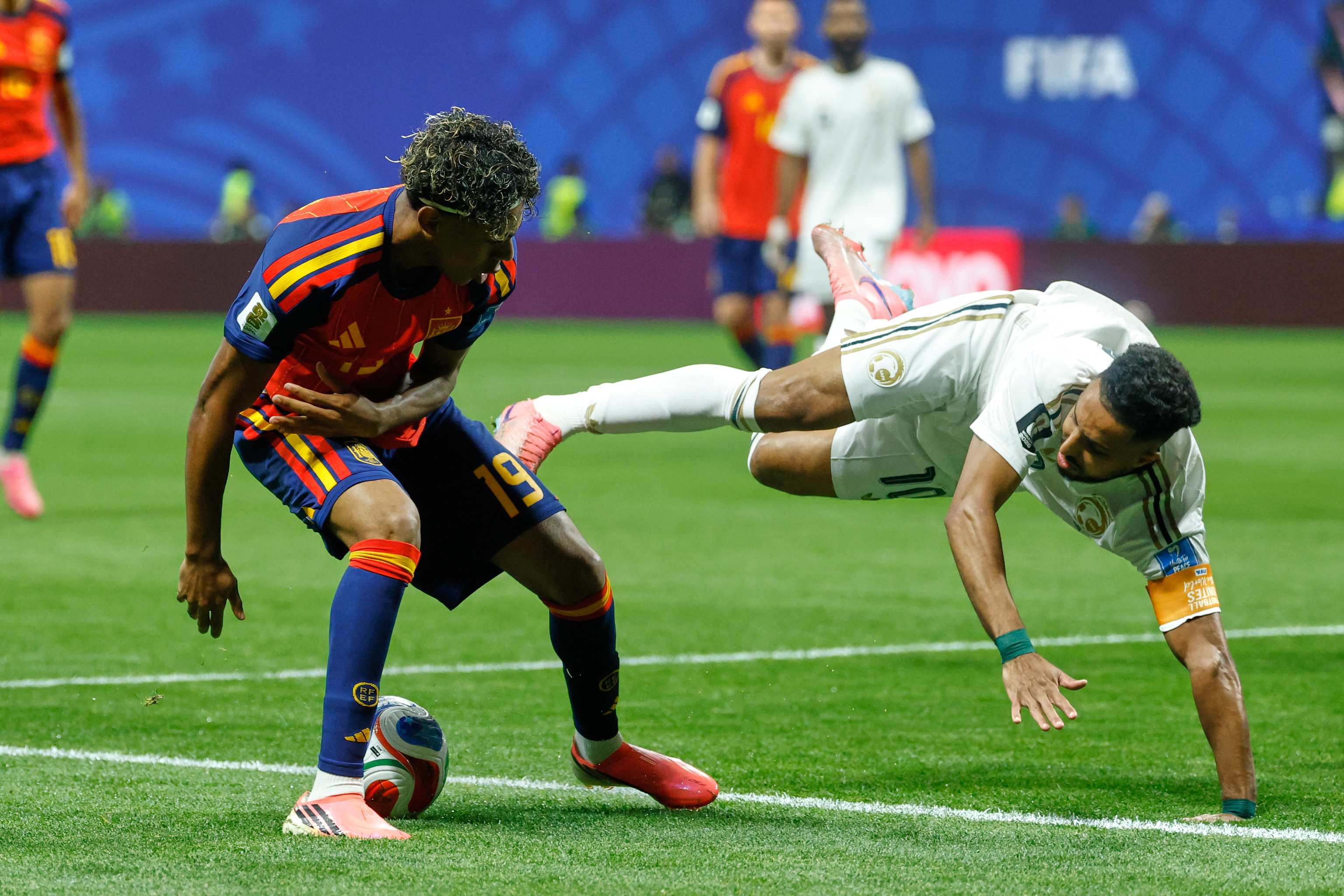 Así se apartó Lamine de la presión tras el partido ante Cabo Verde: la Play, un viaje de cinco horas y el primer gol