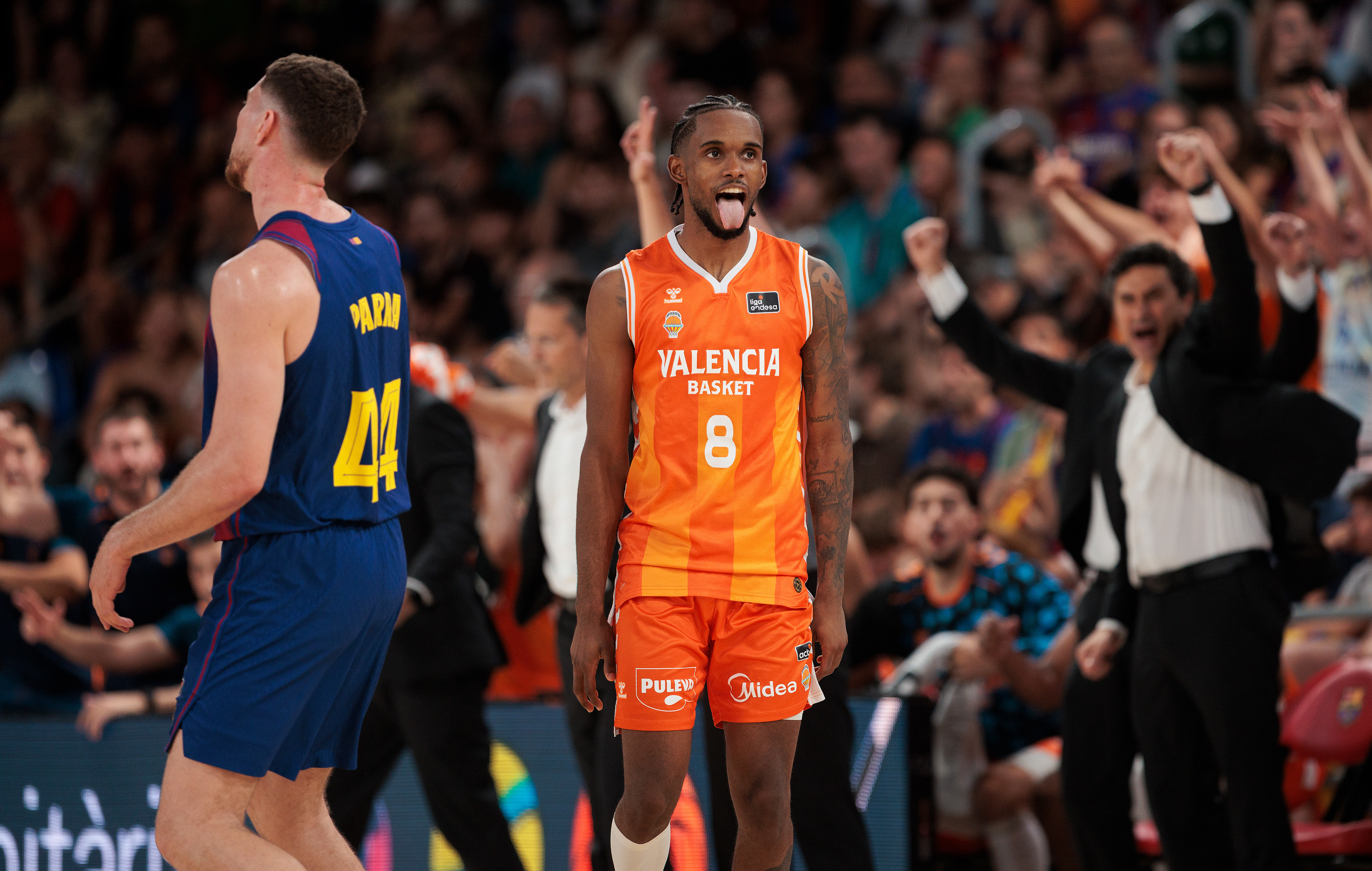 El talento de Jean Montero aplasta el coraje del Barça y el Valencia acaricia la ACB