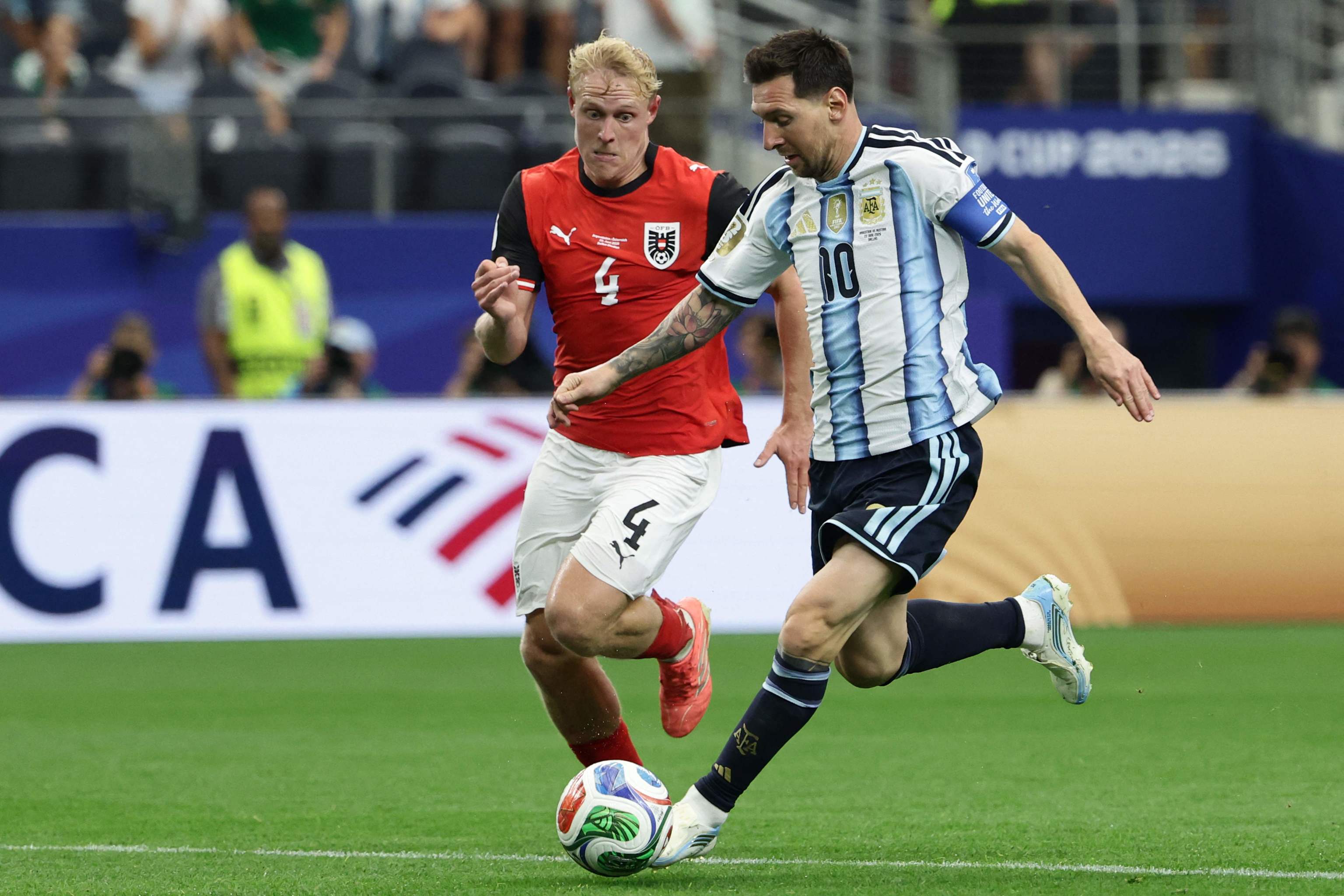 Argentina, emocionada, sueña impulsada por el Messi insaciable mientras recuerda a Maradona