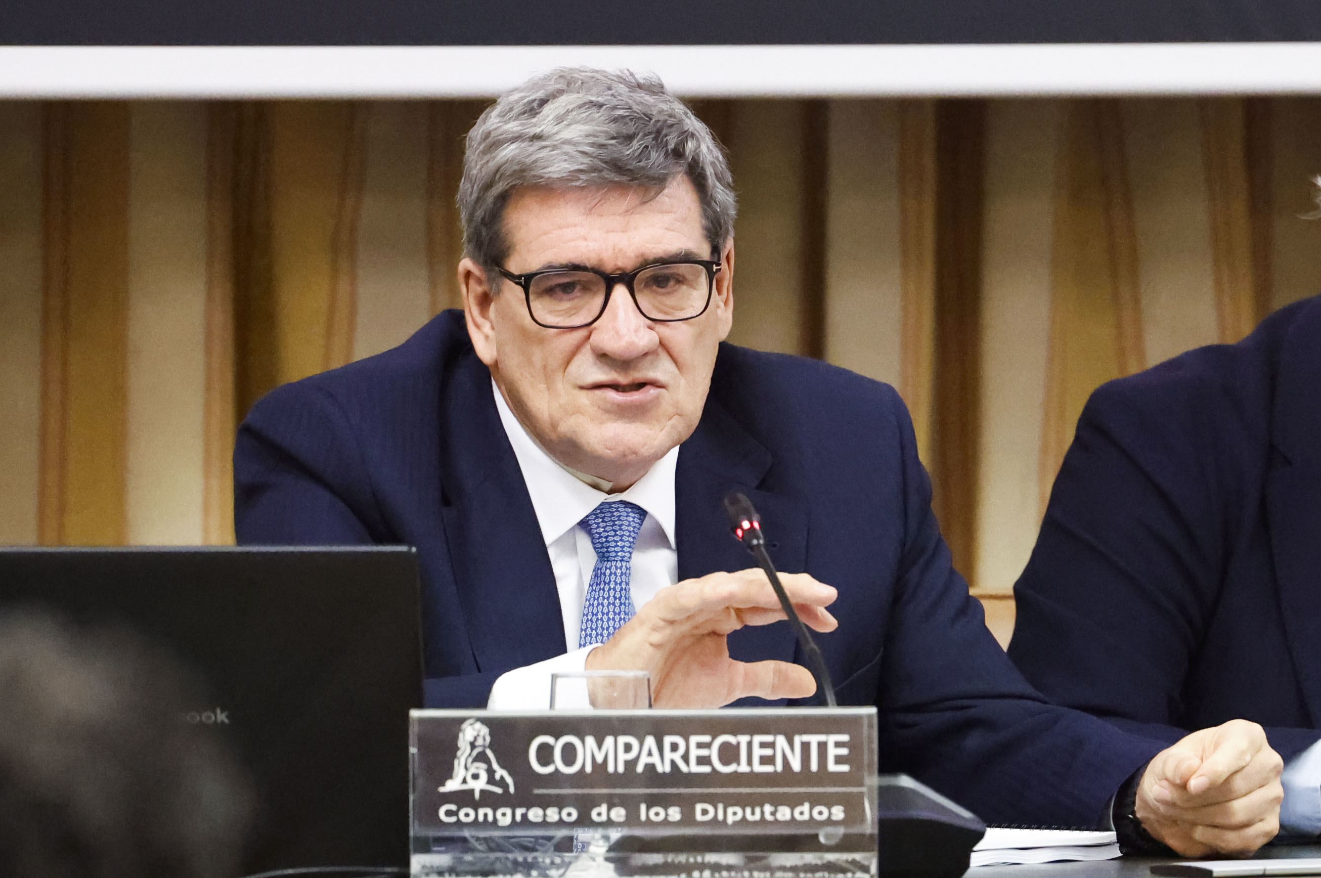Escrivá relaciona la falta de vivienda pública con la calidad de las Administraciones: "Requiere abordarlo como emergencia nacional"