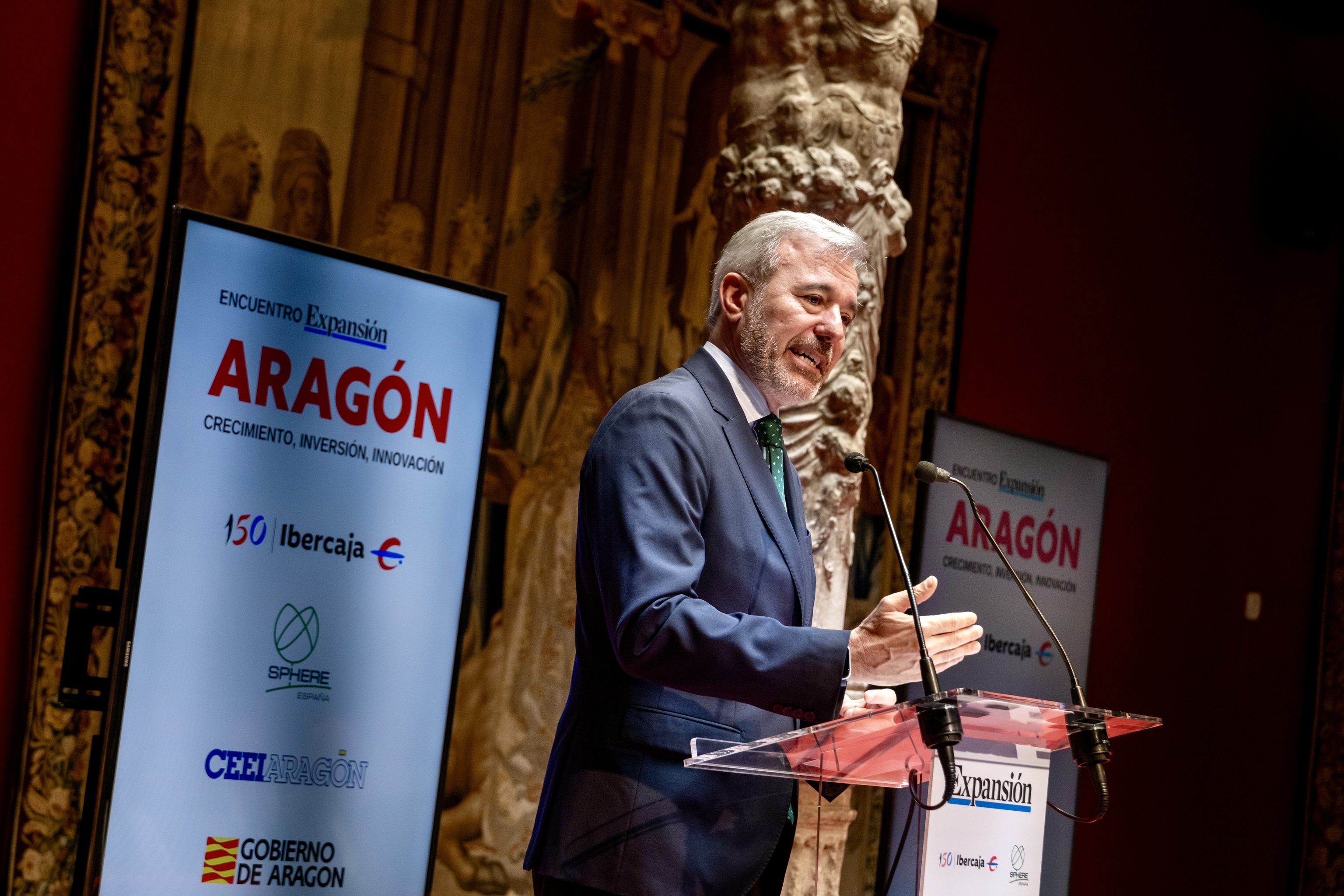 Azcón fija el "pleno empleo" como objetivo para Aragón tras la llegada de más de 90.000 millones de euros en inversiones