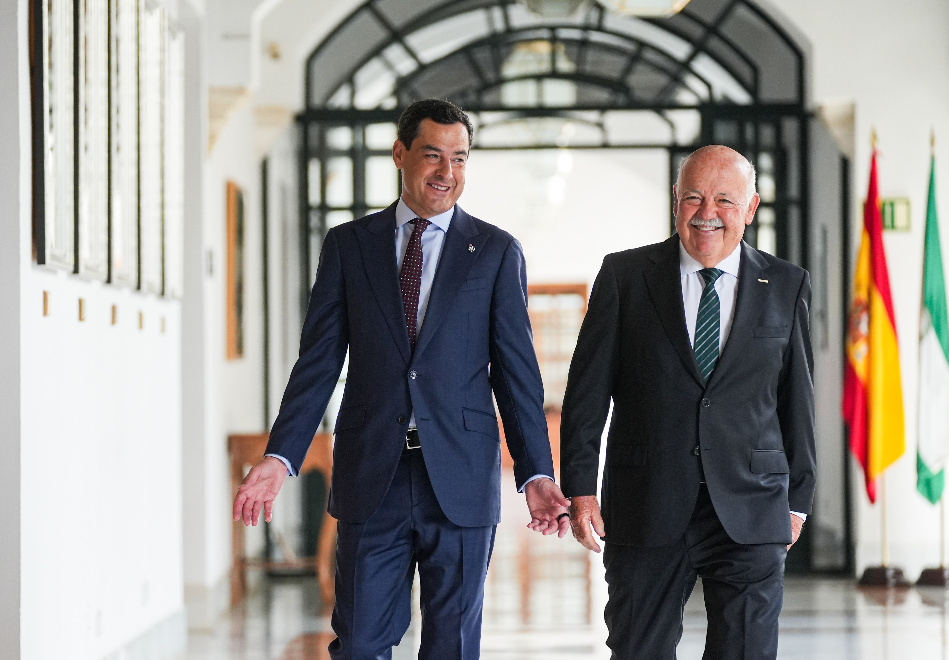 Moreno activa la cuenta atrás sin tener garantizados los apoyos de Vox: si no hay acuerdo en dos meses habrá repetición electoral