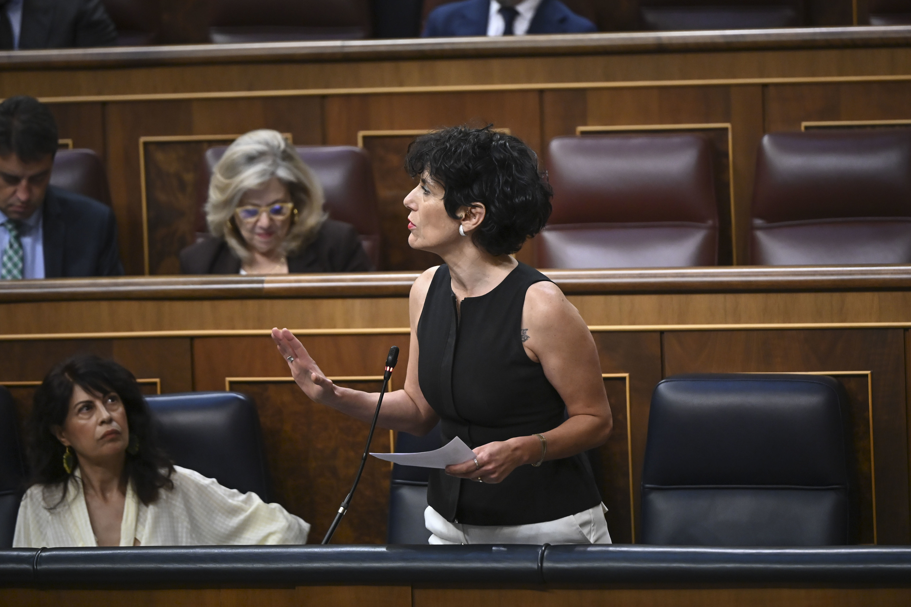 Saiz rectifica y retira los recortes en la ayuda por hijos con enfermedades graves tras la presión de las familias