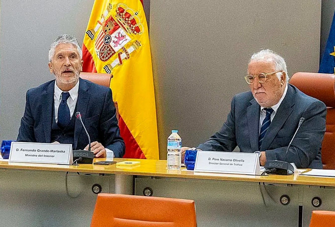 Pere Navarro, director de la DGT, suma nuevos detractores: las autoescuelas piden su dimisión