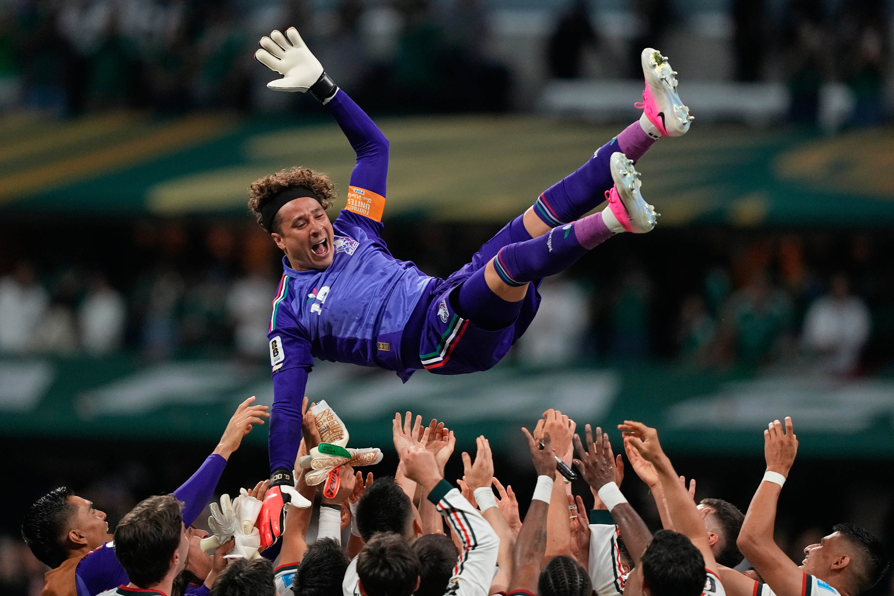 México golea 3-0 a República Checa y cierra la fase de grupos con una campaña perfecta