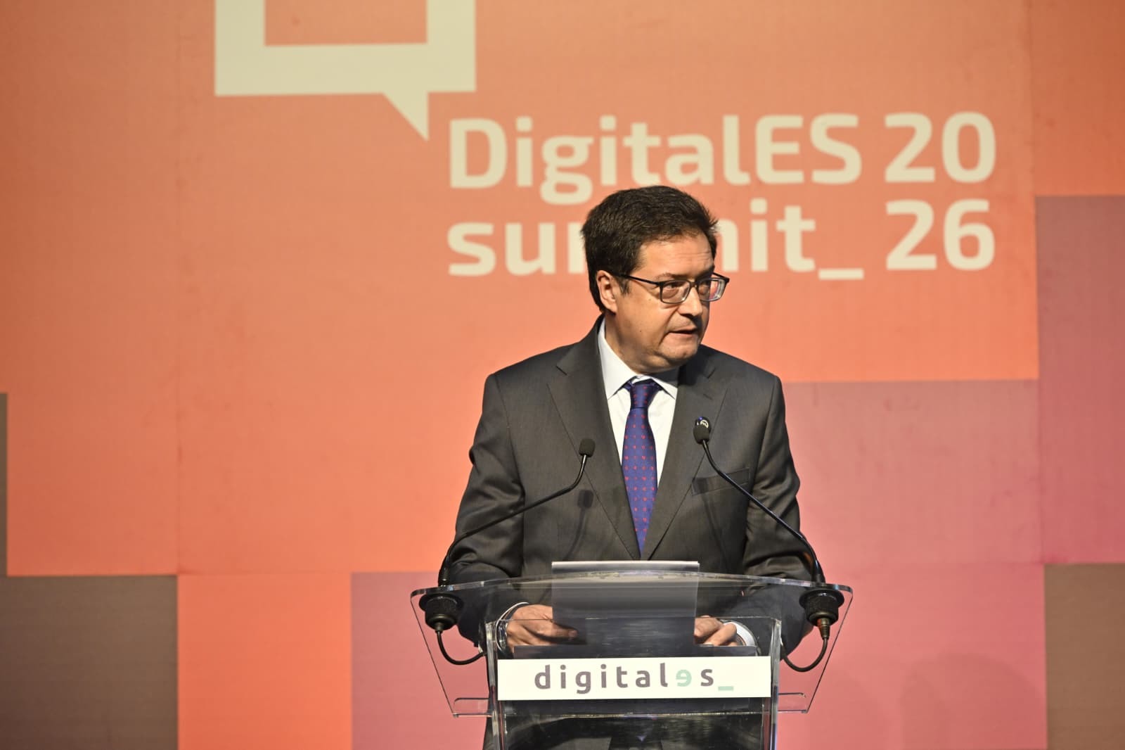 El Gobierno obligará a mantener la cobertura móvil durante cuatro horas al 75% de la población en caso de un nuevo apagón