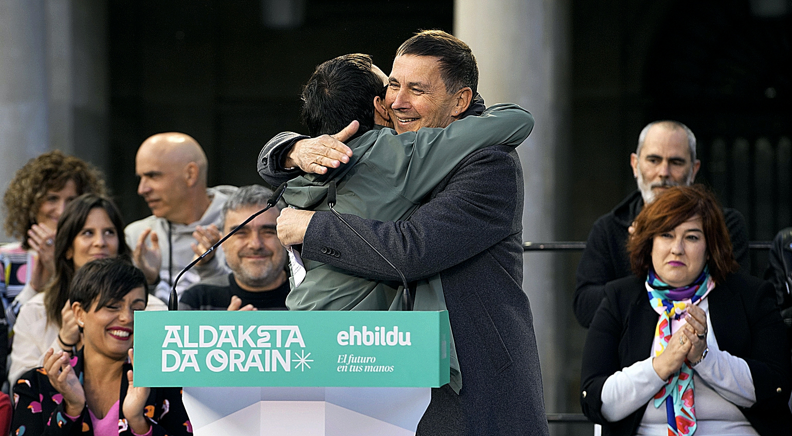 EH Bildu propone al PNV ampliar su pacto sobre el euskera ante los "tiempos oscuros" de un futuro Gobierno del PP en España