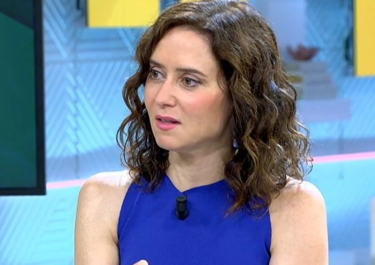 A Isabel Díaz Ayuso le sigue gustando mucho la fruta: "Sánchez, eres un sivergüenza"