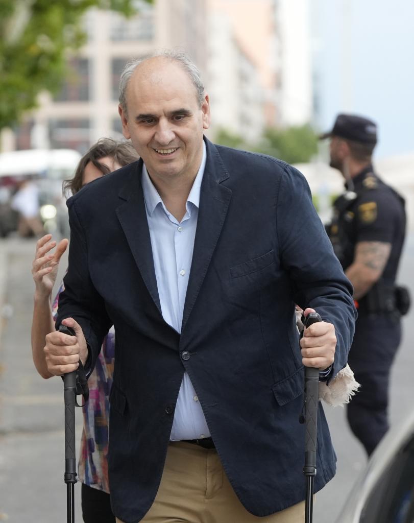 Los correos que reflejan los amaños en favor del empresario al que recomendó Begoña Gómez: "Piensa en que Barrabés es la buena y las demás han de bajar sí o sí"