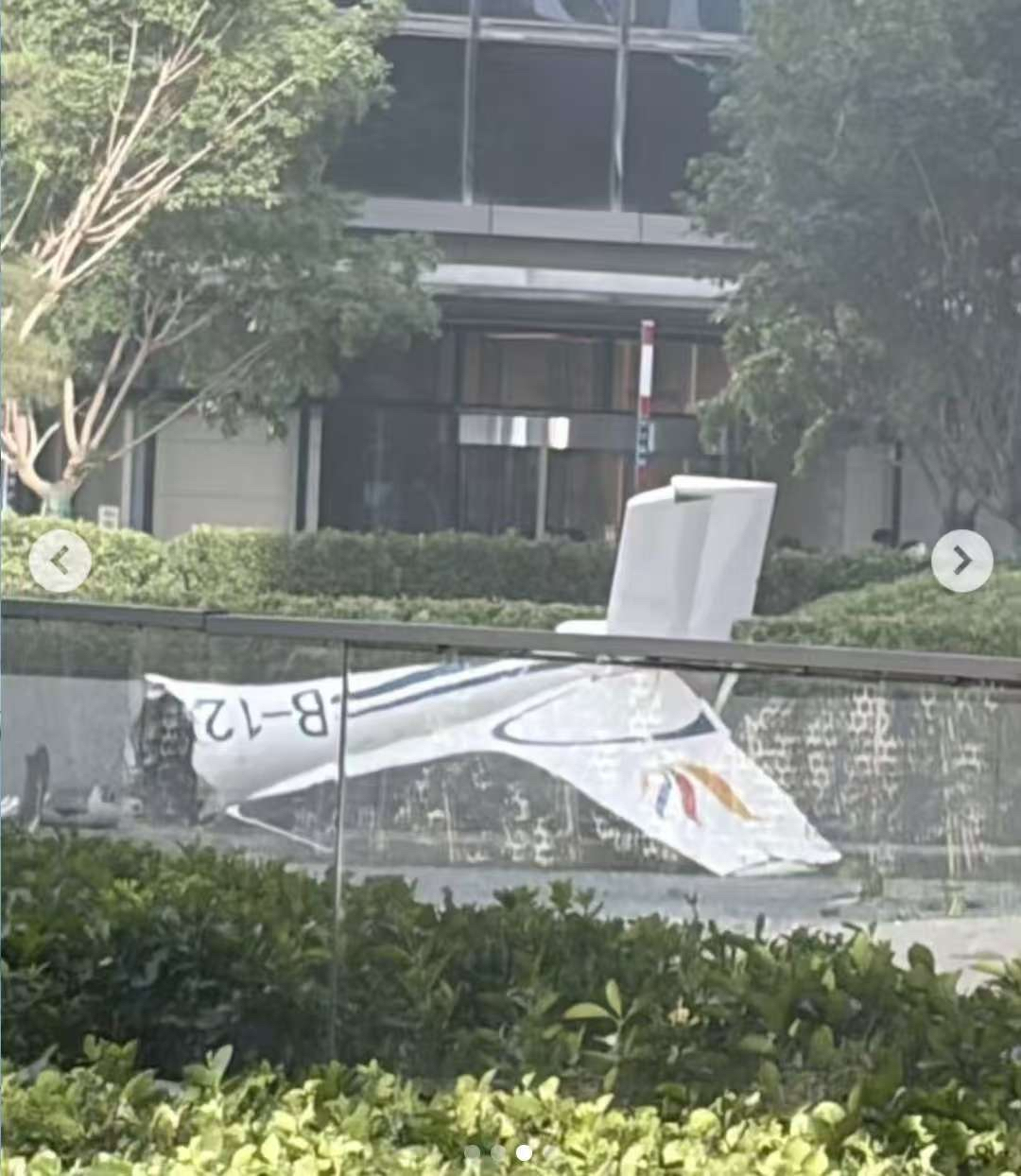 Una avioneta se estrella contra el rascacielos más alto de Pekín