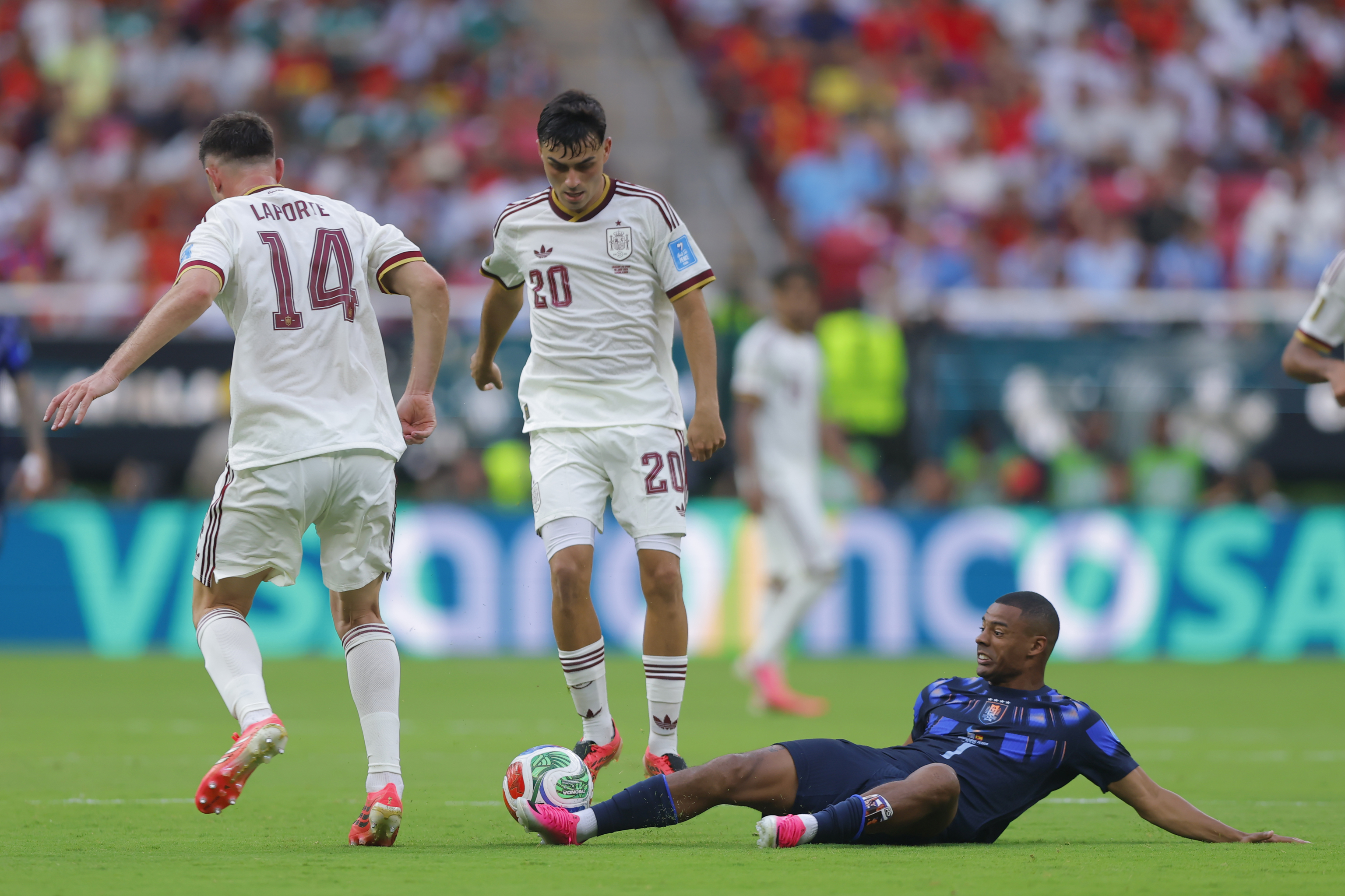 La selección esquiva la trampa