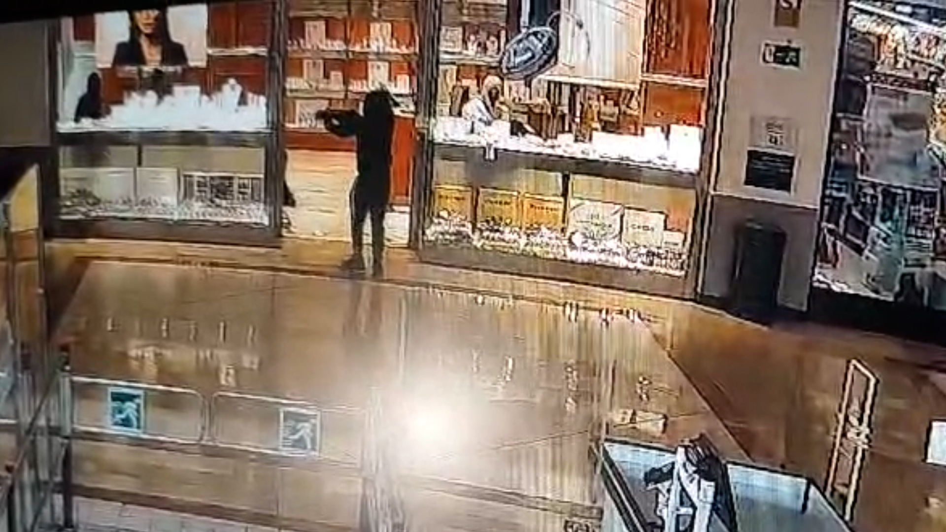 Alerta máxima en las joyerías por la oleada de atracos tras la subida del valor del oro: "Queremos saber si los detenidos están en la cárcel", clama el sector