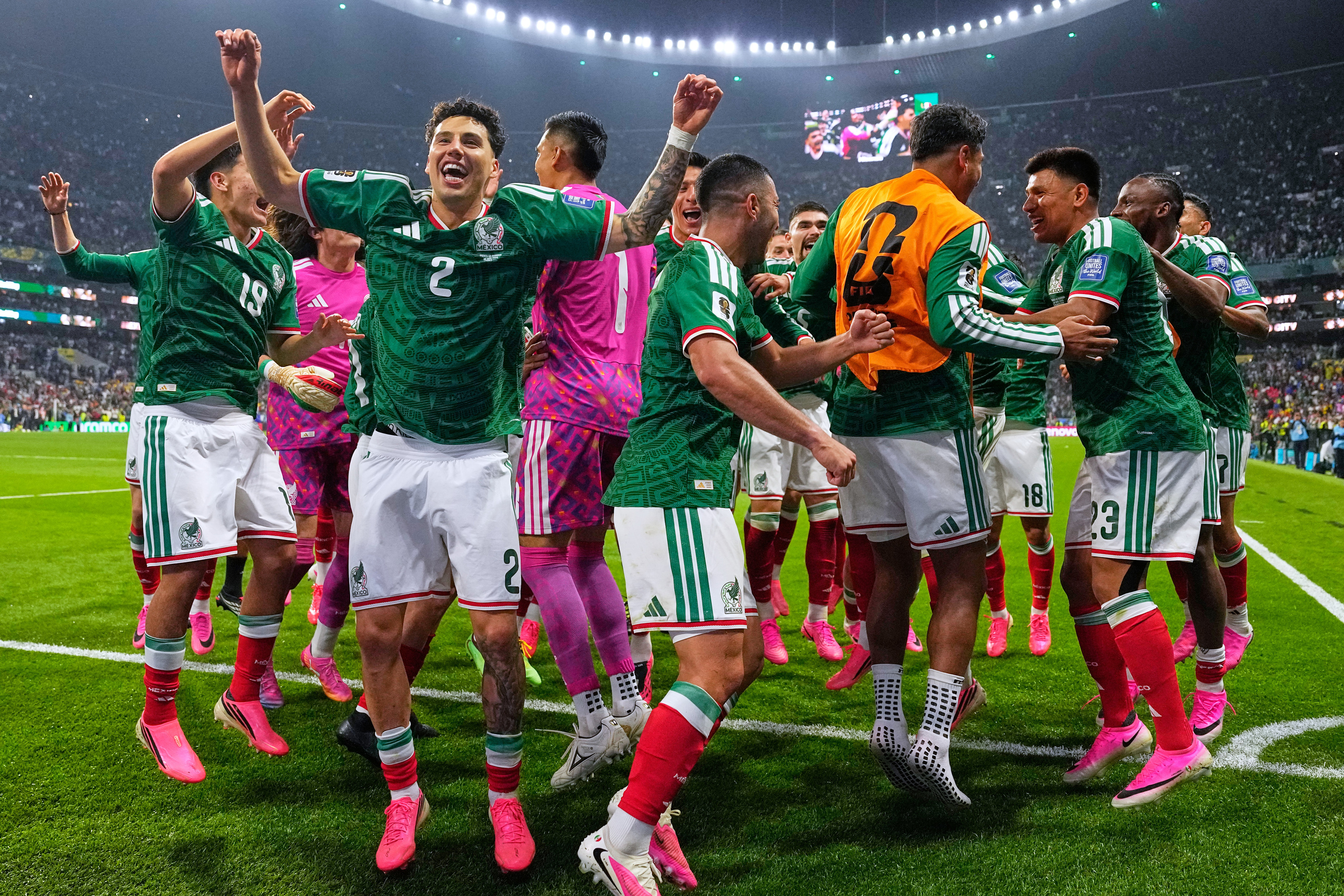 México ofrece su mejor versión ante  Ecuador para meterse en octavos del Mundial
