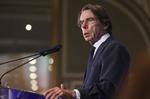 Aznar pide a Feijóo "construir una mayoría amplia y centrada" para derribar el "muro" de Sánchez
