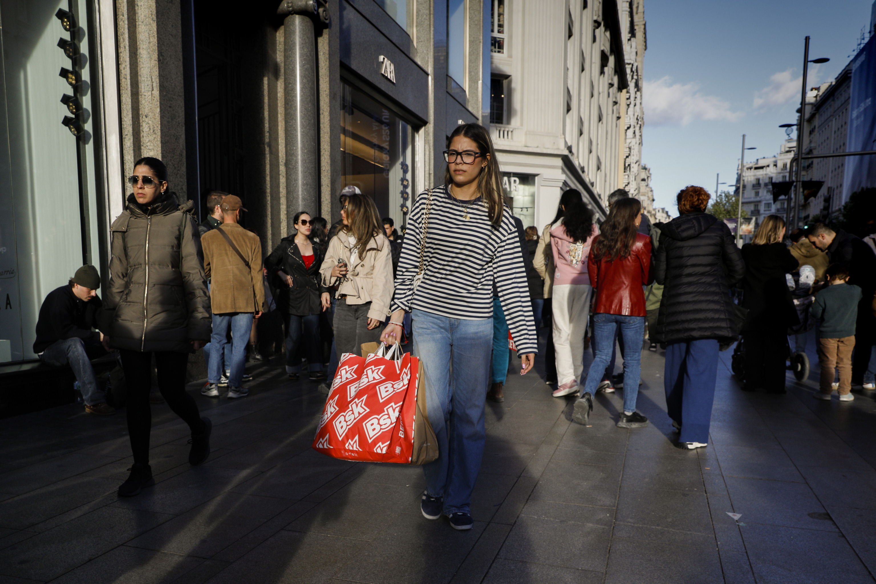 España es la única gran economía de la UE en la que la inflación no bajó en junio: se quedó en el 3,6% frente al 2,8% europeo