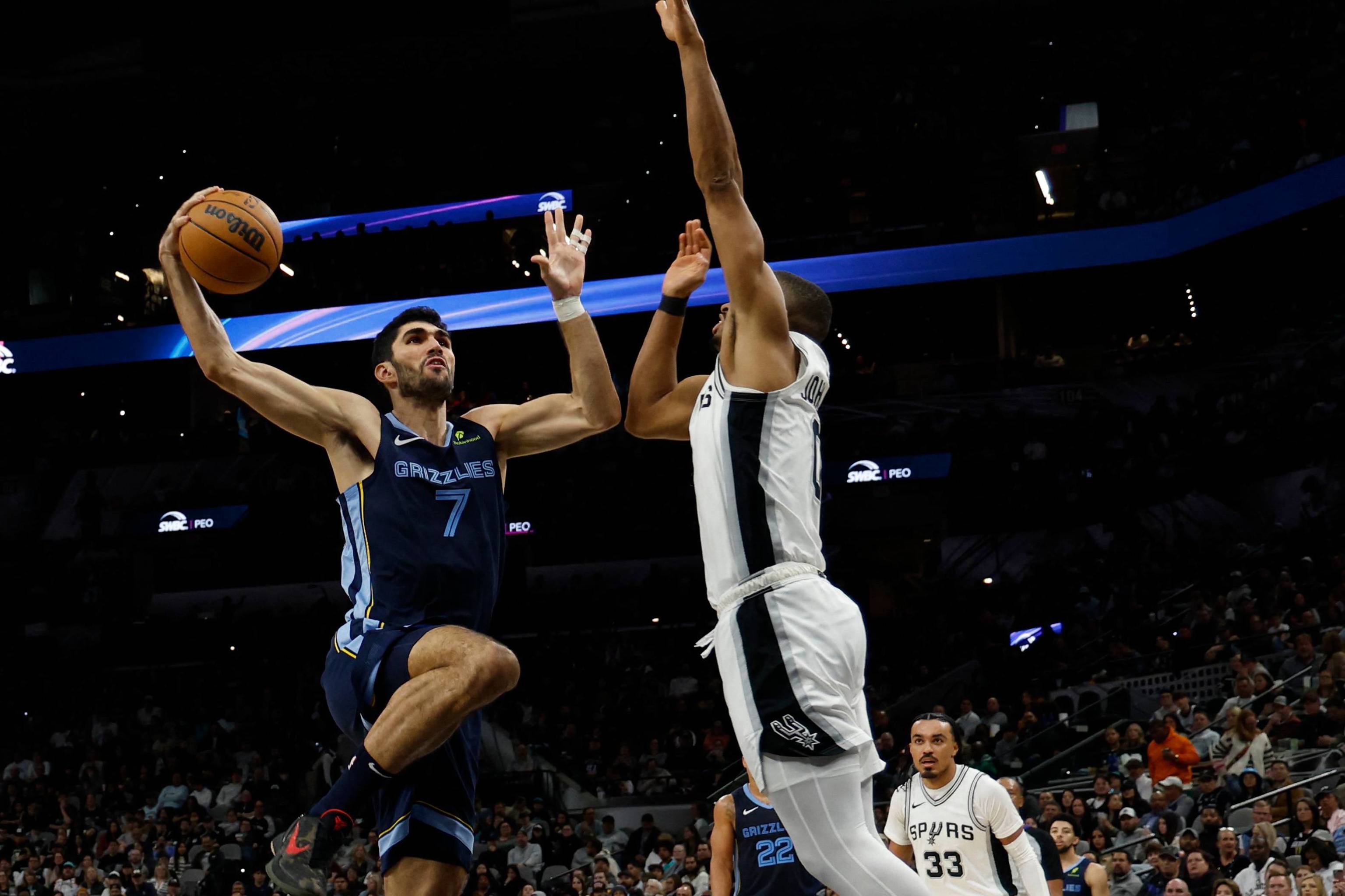 Los Grizzlies envían a Aldama a Dallas tras cinco años en Memphis