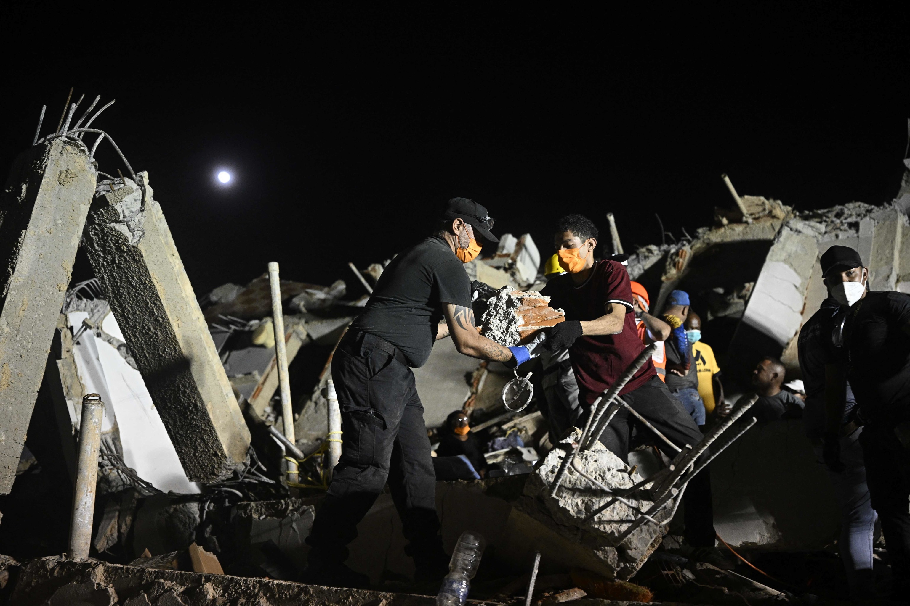 Exteriores eleva a 27 los españoles muertos en los terremotos de Venezuela
