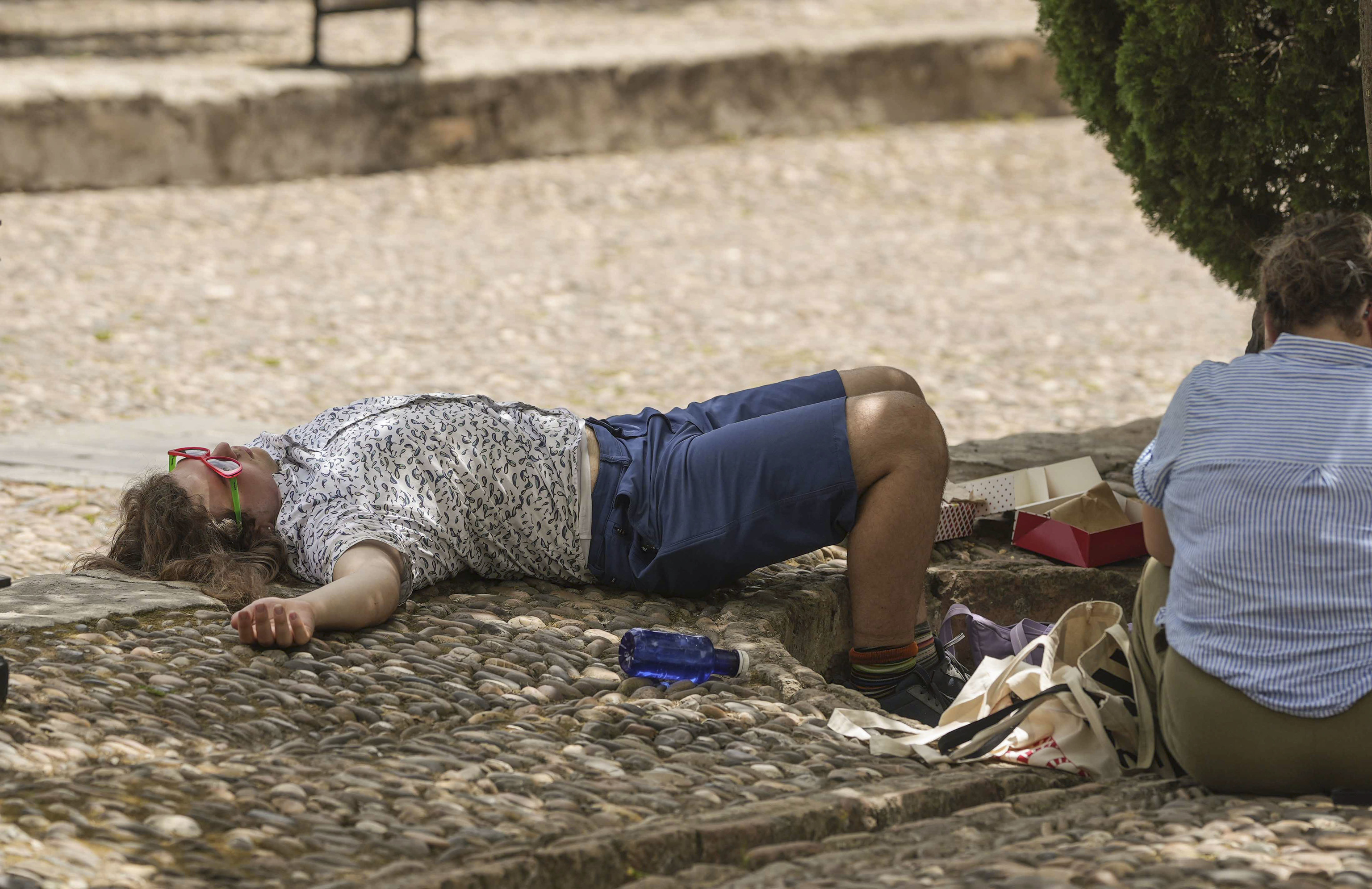 Continúa el calor extremo, con seis comunidades en aviso y máximas de hasta 39 grados en Córdoba