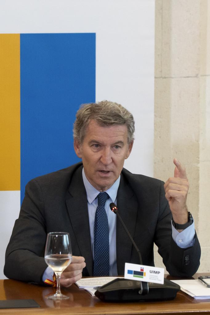Feijóo asegura que la Ley de nietos tendrá un "impacto enorme" en los servicios públicos de España